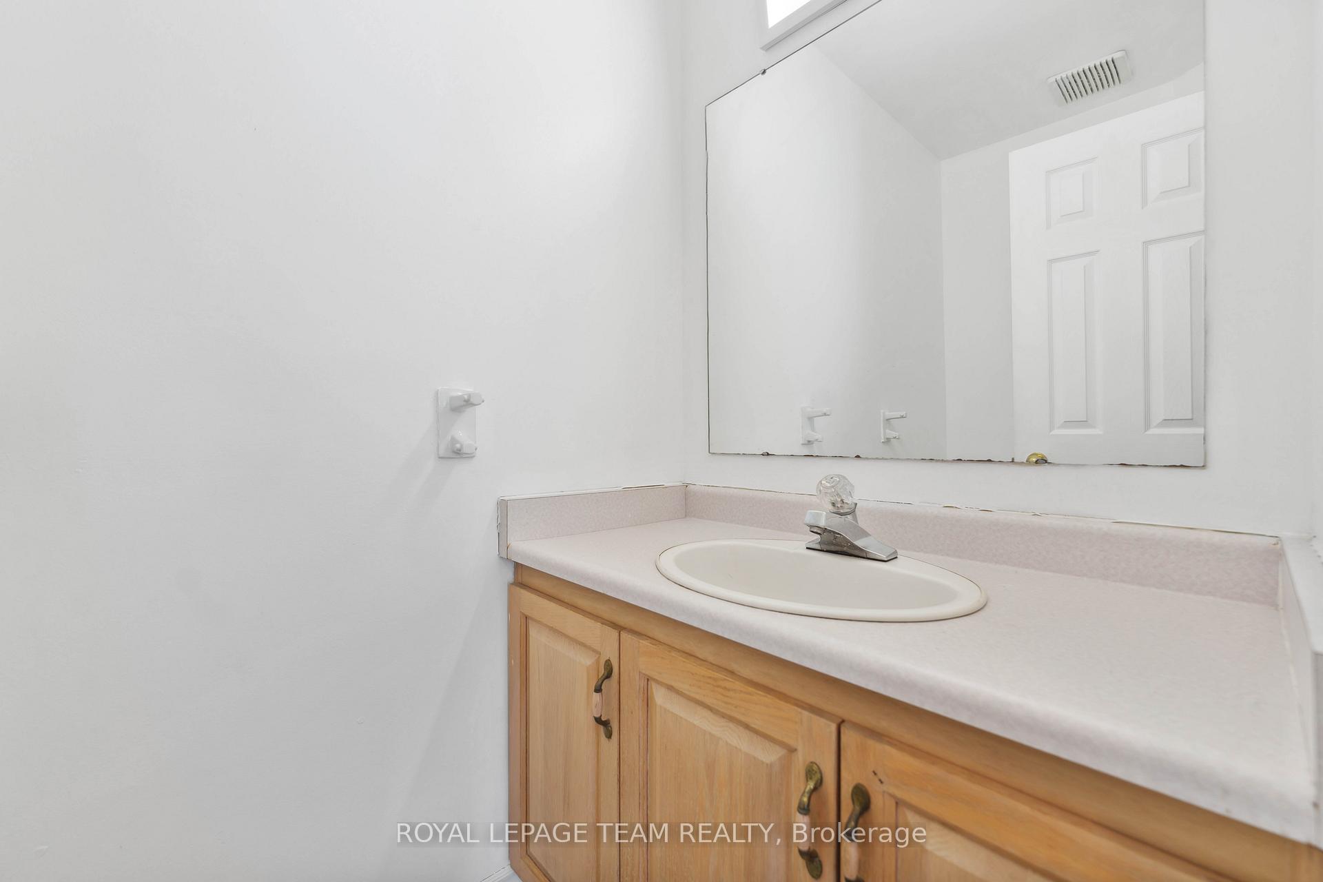 Photo 19 of 1327 Brookline Avenue, Ottawa, Ellwood — HOMEH