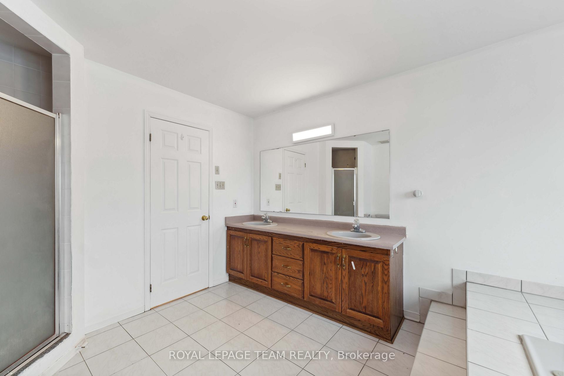 Photo 27 of 1327 Brookline Avenue, Ottawa, Ellwood — HOMEH