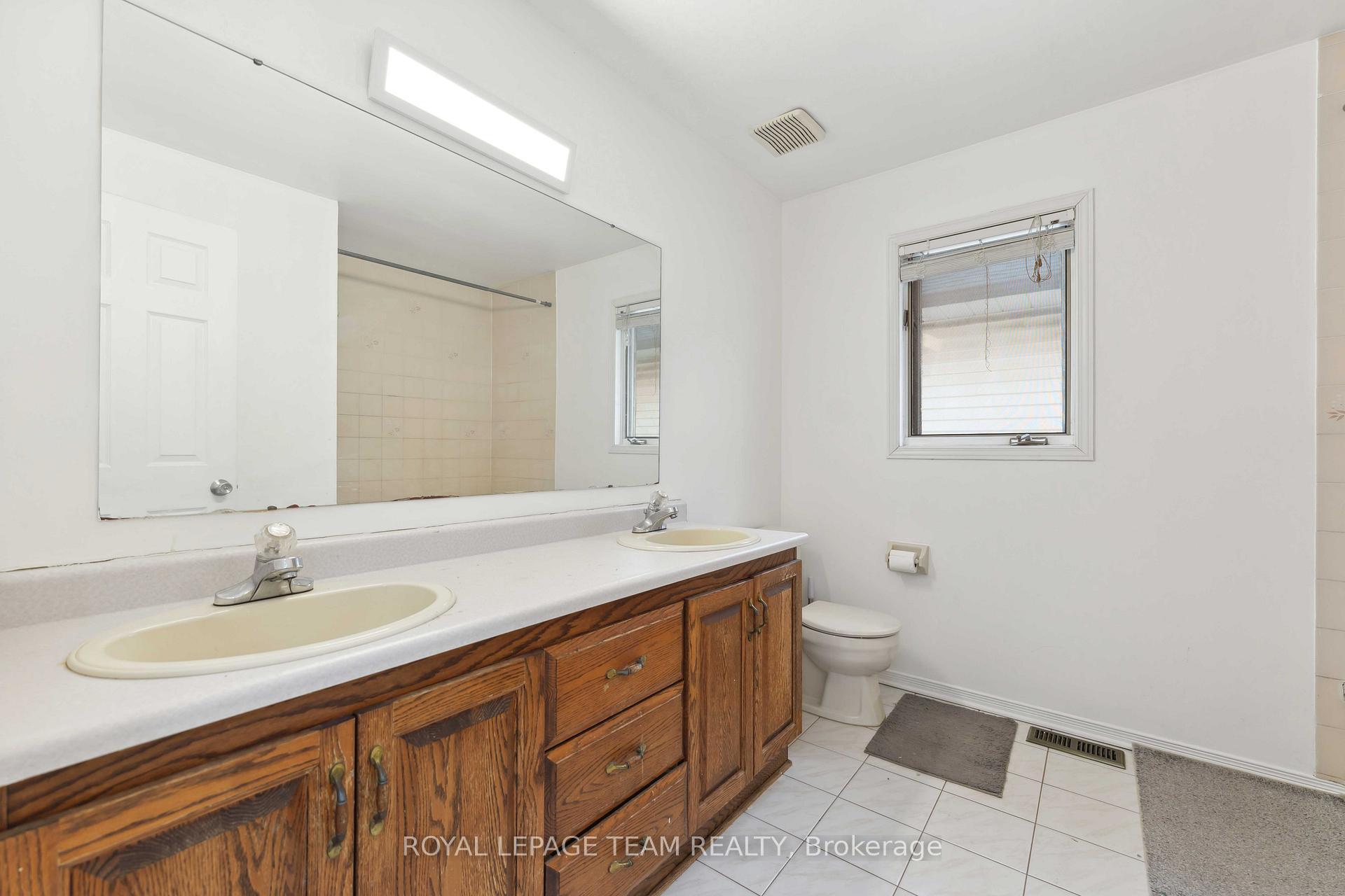 Photo 33 of 1327 Brookline Avenue, Ottawa, Ellwood — HOMEH