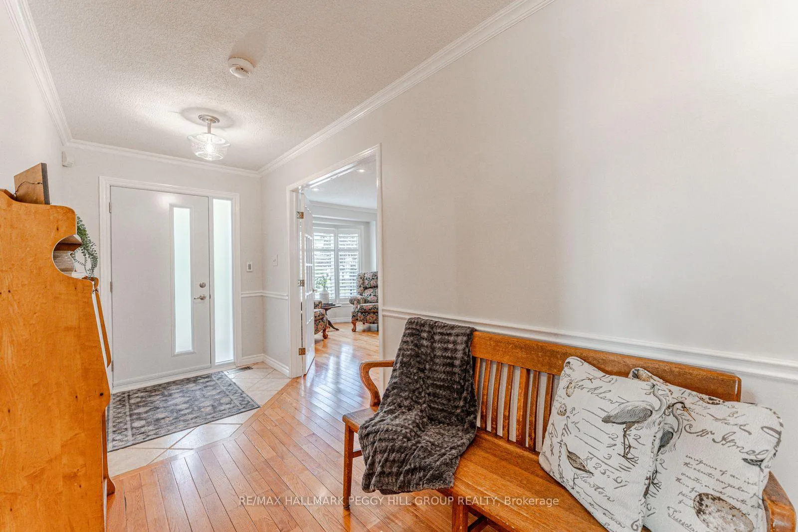 Photo 2 of 222 Bishop Drive, Barrie, Ardagh — HOMEH