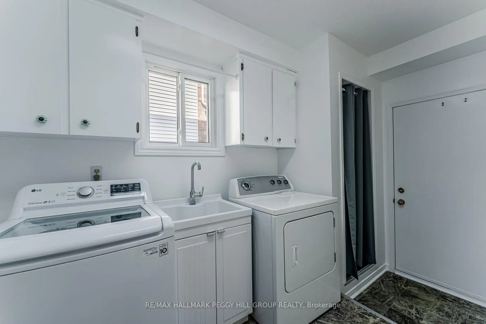 Photo 13 of 222 Bishop Drive, Barrie, Ardagh — HOMEH
