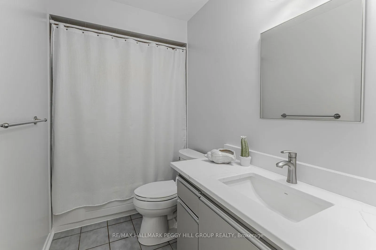 Photo 19 of 222 Bishop Drive, Barrie, Ardagh — HOMEH