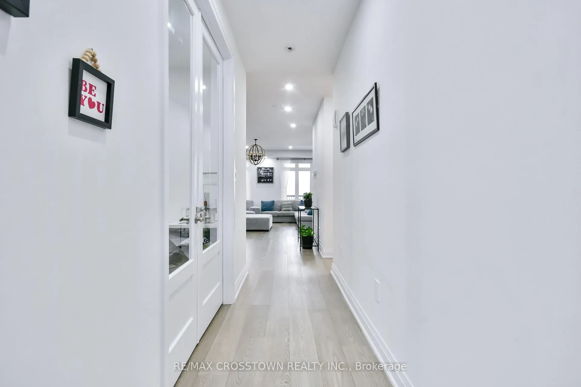 Photo 5 of 119 Franklin Trail, Barrie, Rural Barrie Southwest — HOMEH