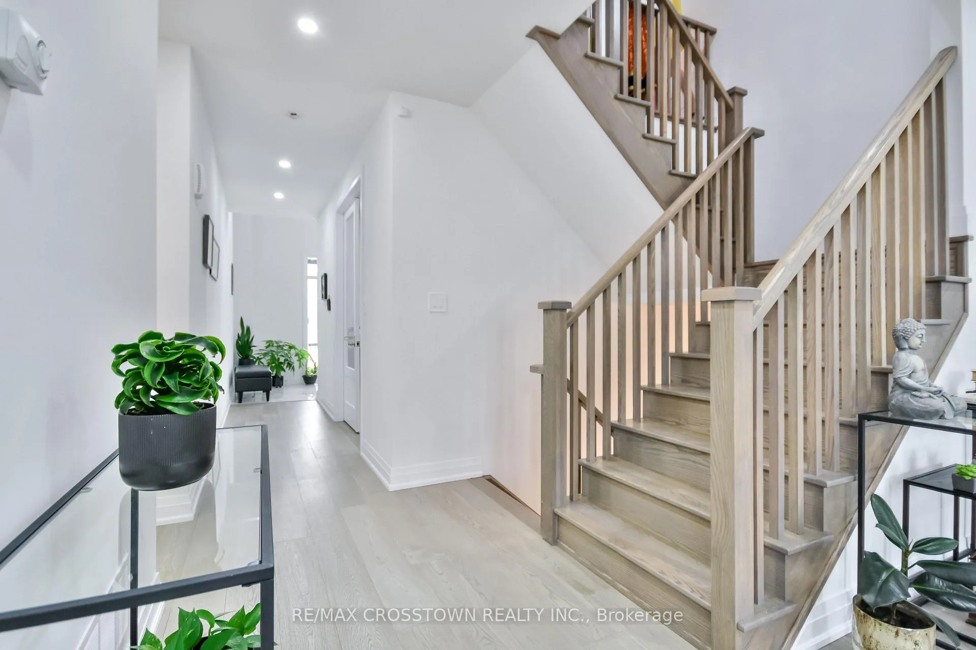 Photo 6 of 119 Franklin Trail, Barrie, Rural Barrie Southwest — HOMEH