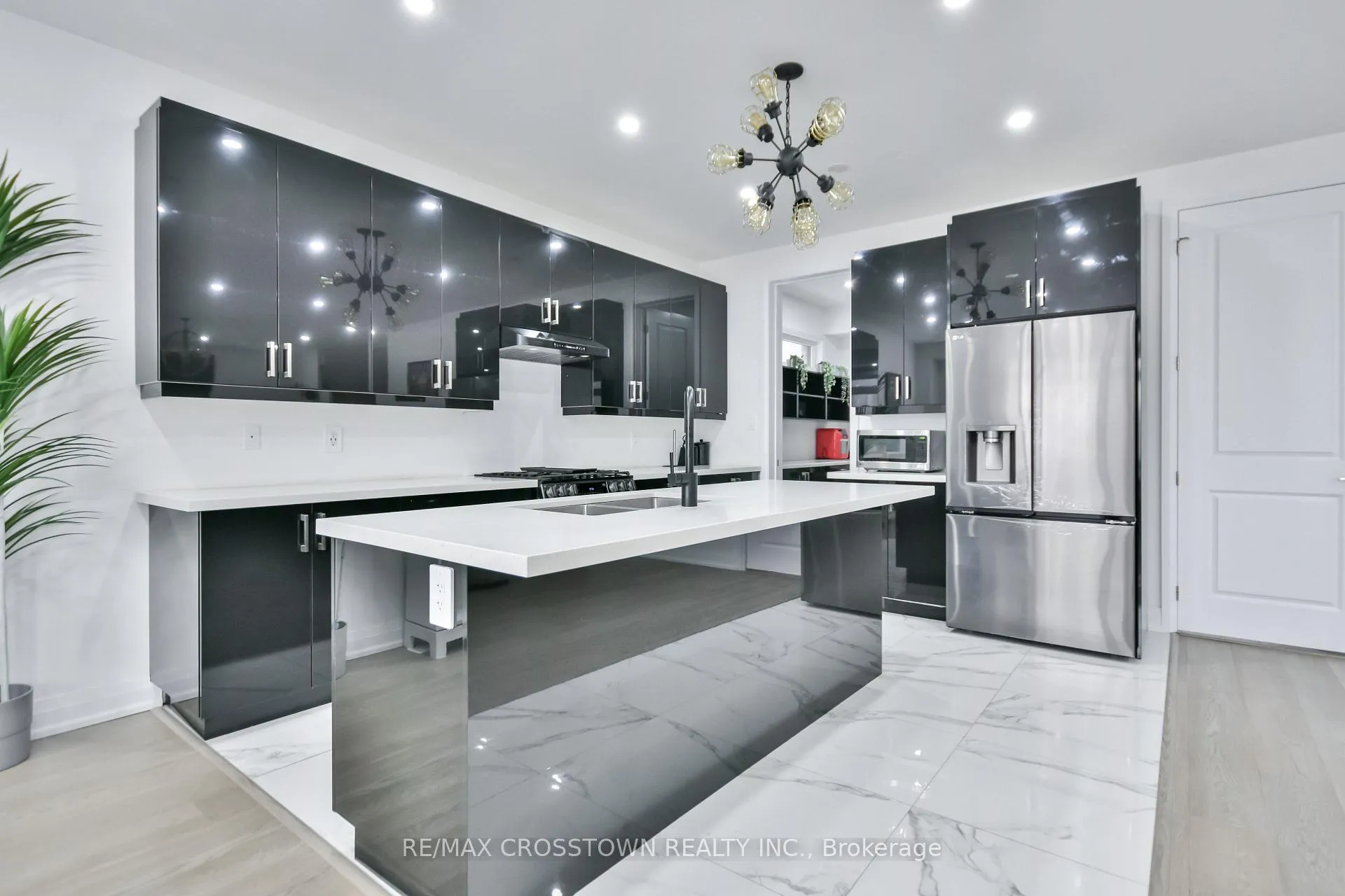 Photo 15 of 119 Franklin Trail, Barrie, Rural Barrie Southwest — HOMEH
