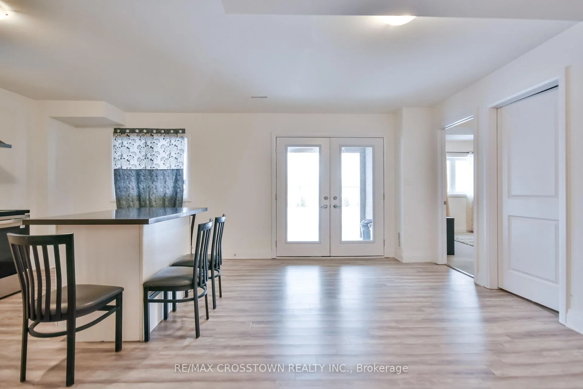 Photo 35 of 119 Franklin Trail, Barrie, Rural Barrie Southwest — HOMEH