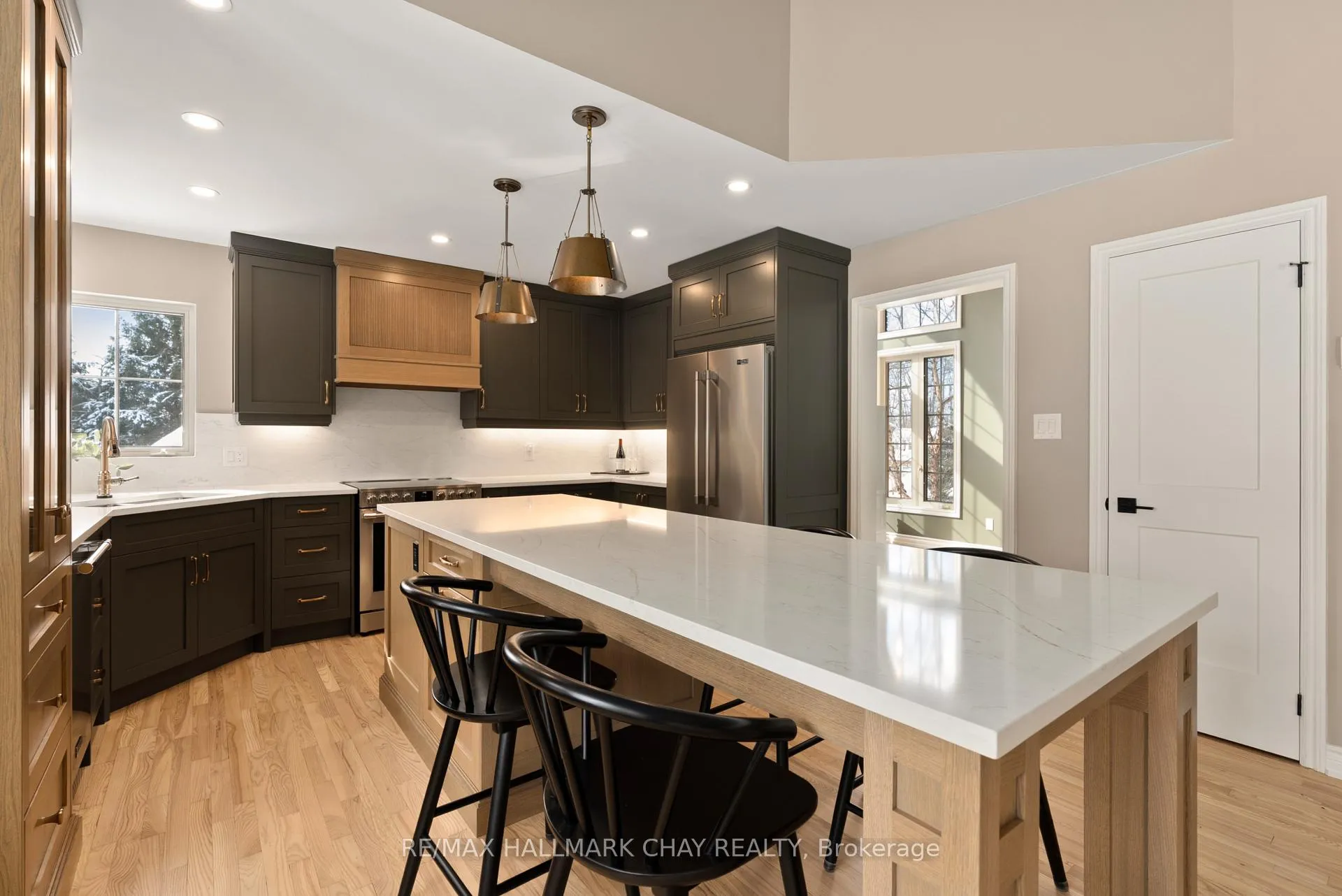 Photo 12 of 32 Forest Hill Drive, Springwater, Midhurst — HOMEH