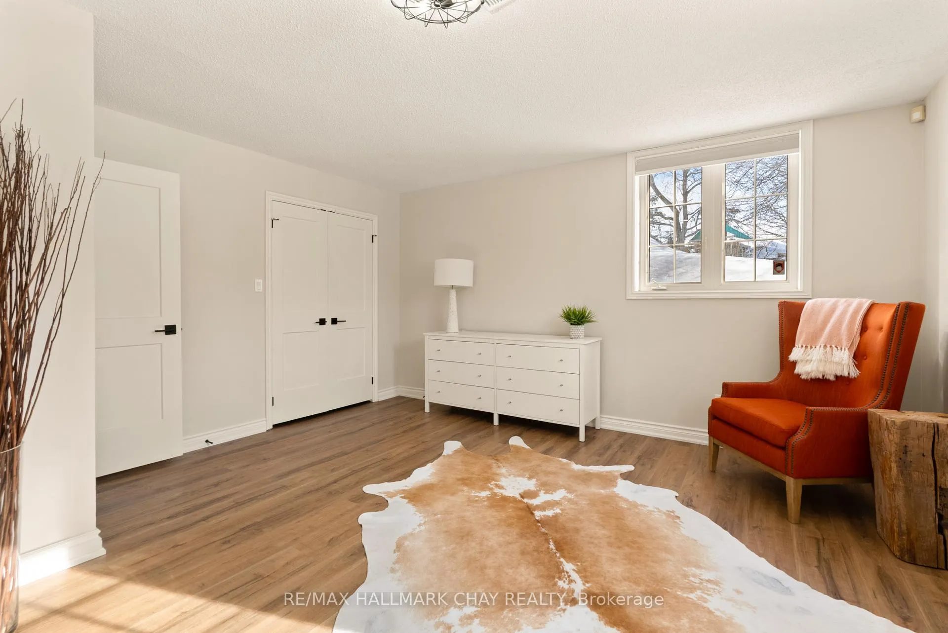 Photo 40 of 32 Forest Hill Drive, Springwater, Midhurst — HOMEH
