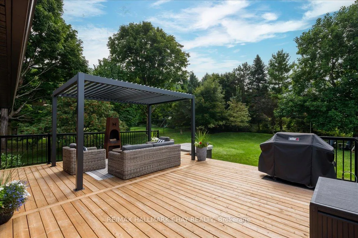 Photo 44 of 32 Forest Hill Drive, Springwater, Midhurst — HOMEH