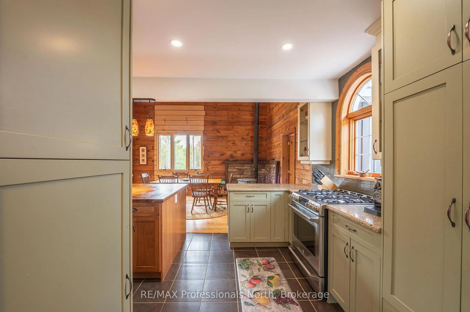 Photo 7 of 1110 Sedgwick Road, Minden Hills, Snowdon — HOMEH