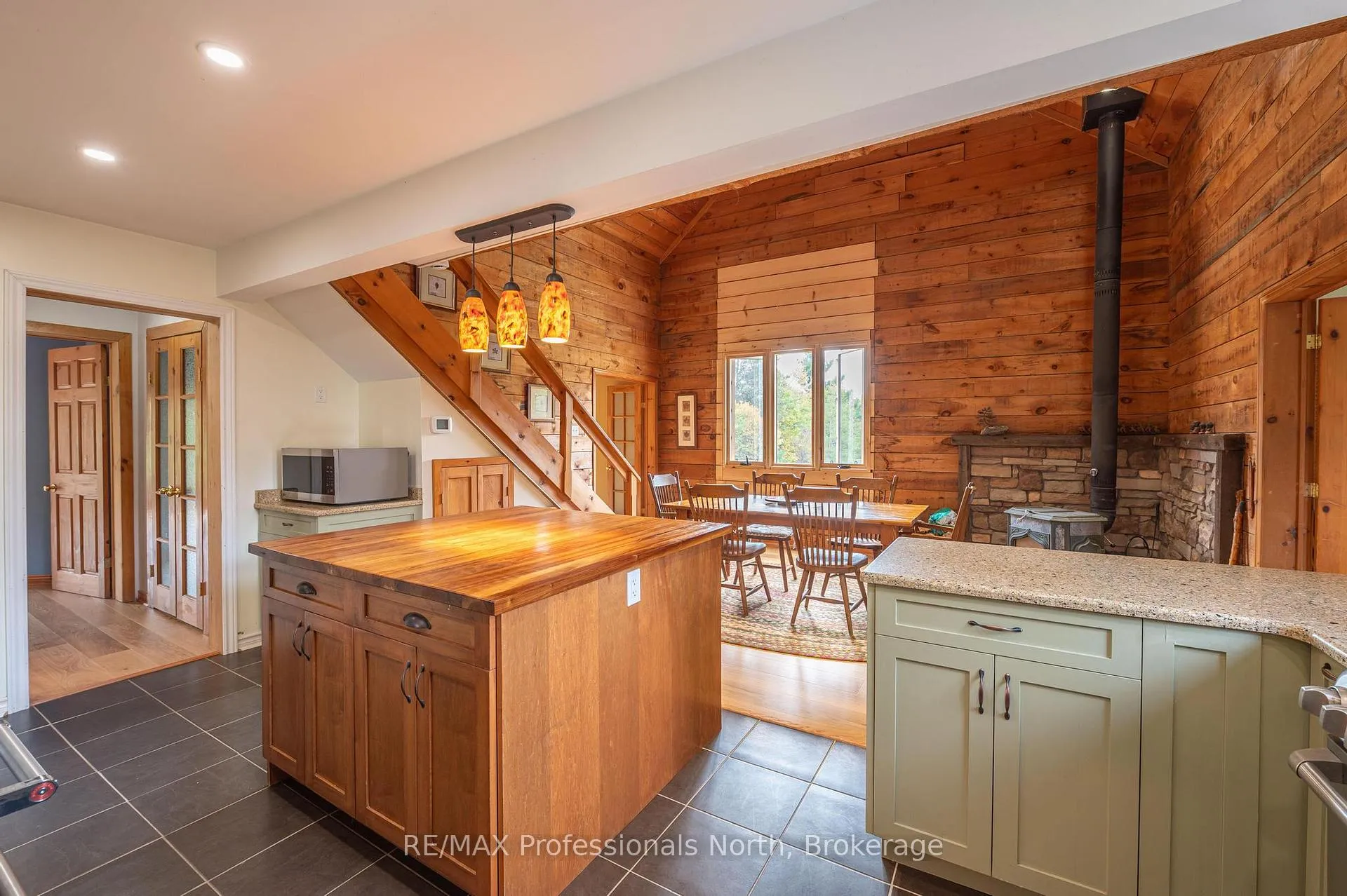 Photo 8 of 1110 Sedgwick Road, Minden Hills, Snowdon — HOMEH