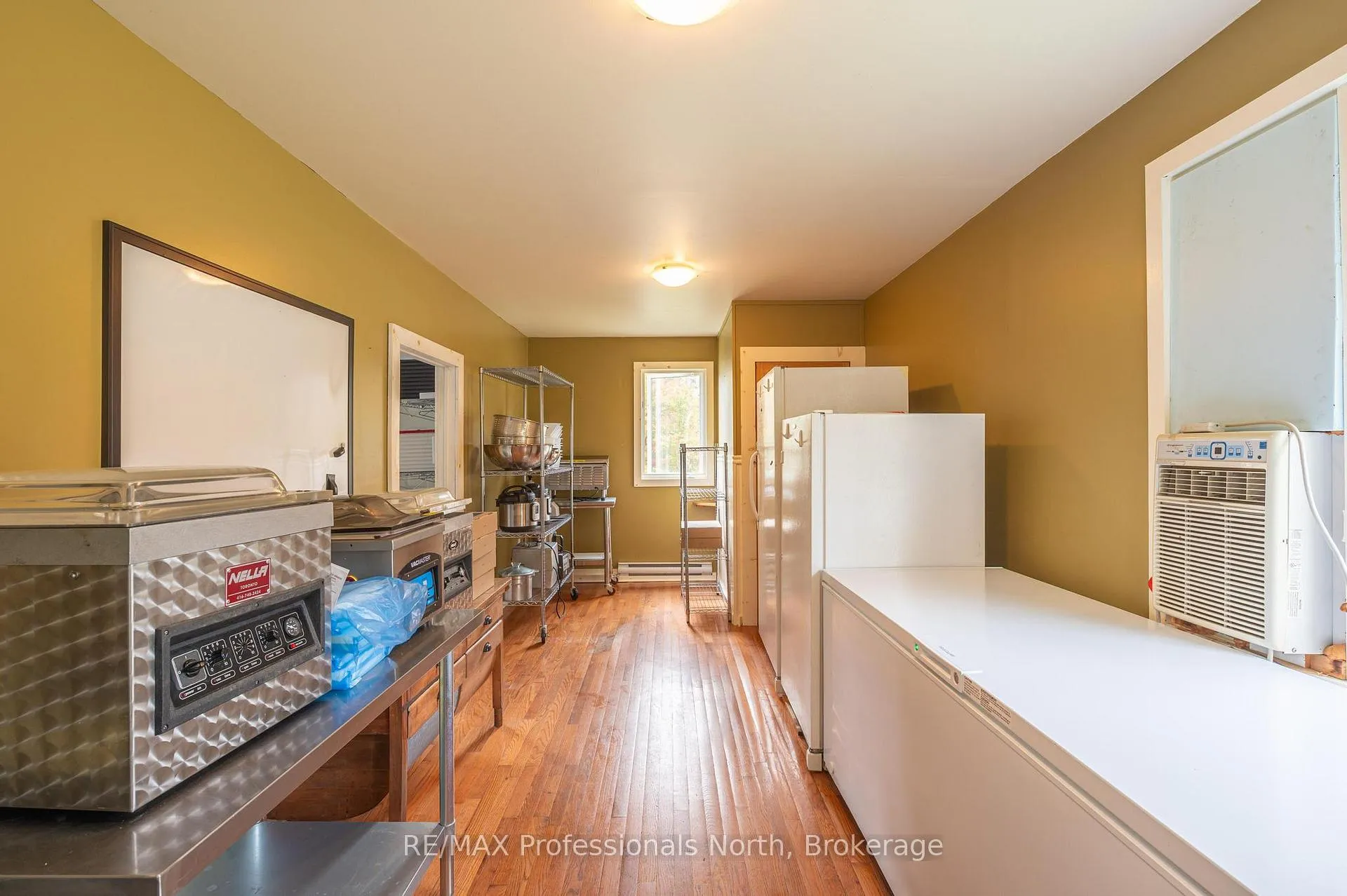 Photo 26 of 1110 Sedgwick Road, Minden Hills, Snowdon — HOMEH