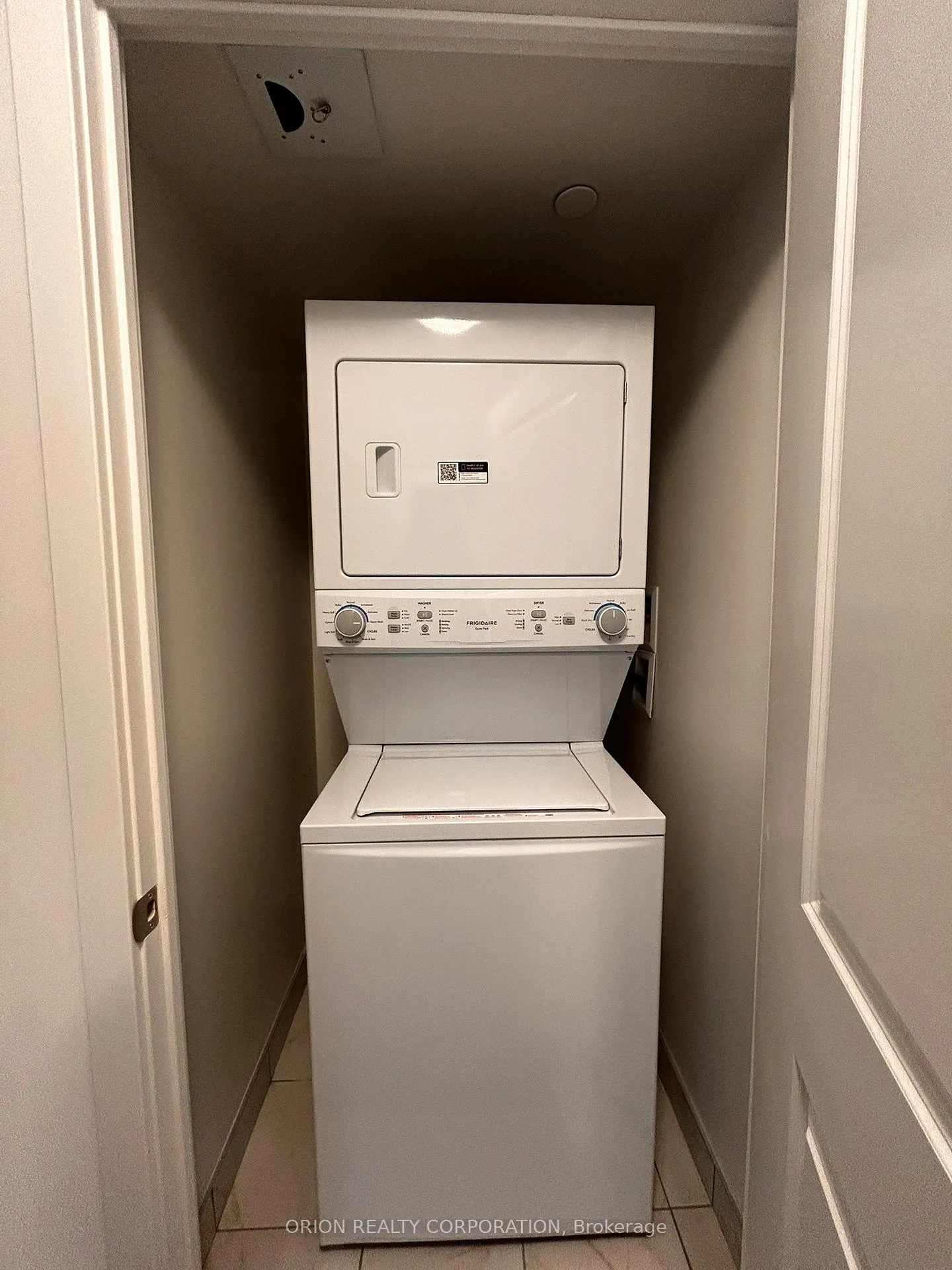 Photo 12 of Unit 904, 1010 Sandy Beach Road, Pickering, Bay Ridges — HOMEH