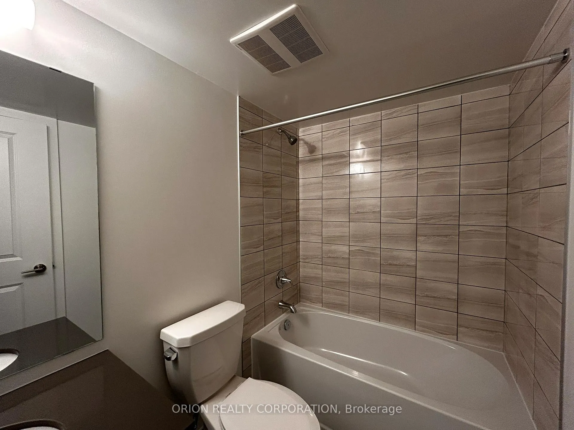 Photo 13 of Unit 904, 1010 Sandy Beach Road, Pickering, Bay Ridges — HOMEH