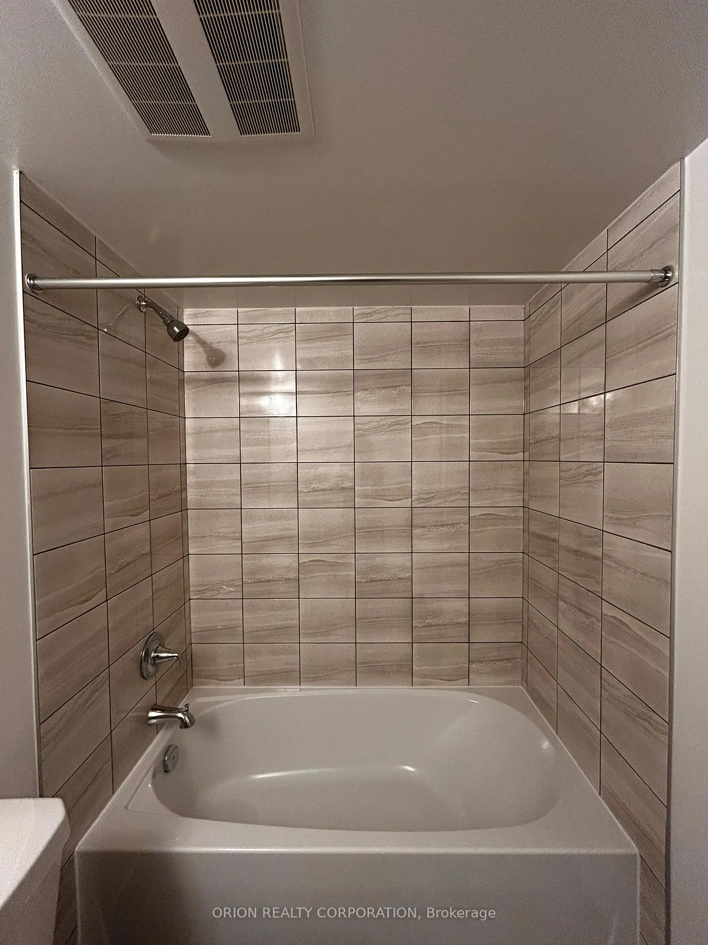 Photo 14 of Unit 904, 1010 Sandy Beach Road, Pickering, Bay Ridges — HOMEH