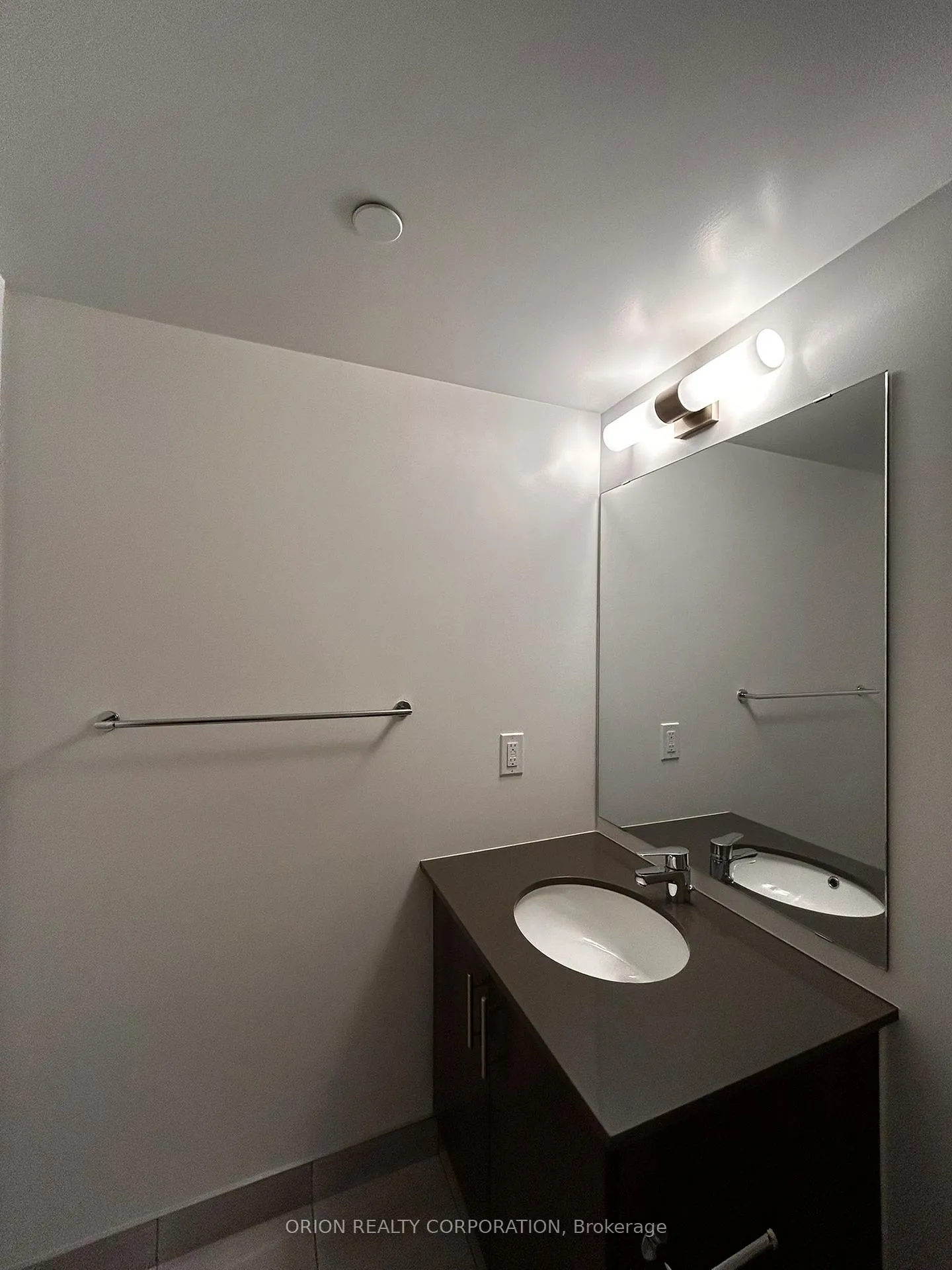 Photo 16 of Unit 904, 1010 Sandy Beach Road, Pickering, Bay Ridges — HOMEH