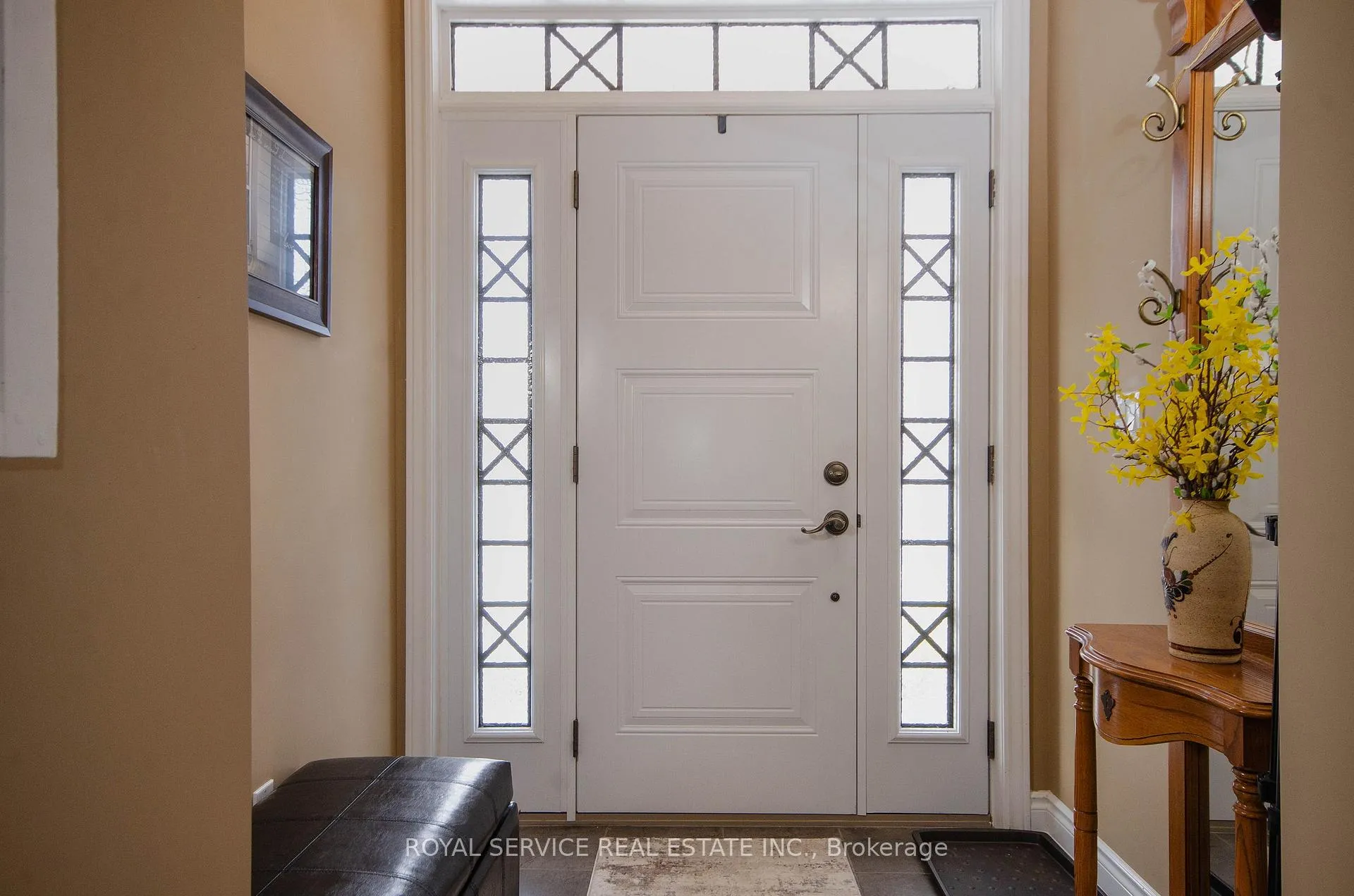 Photo 2 of 844 Wilkins Gate, Cobourg — HOMEH