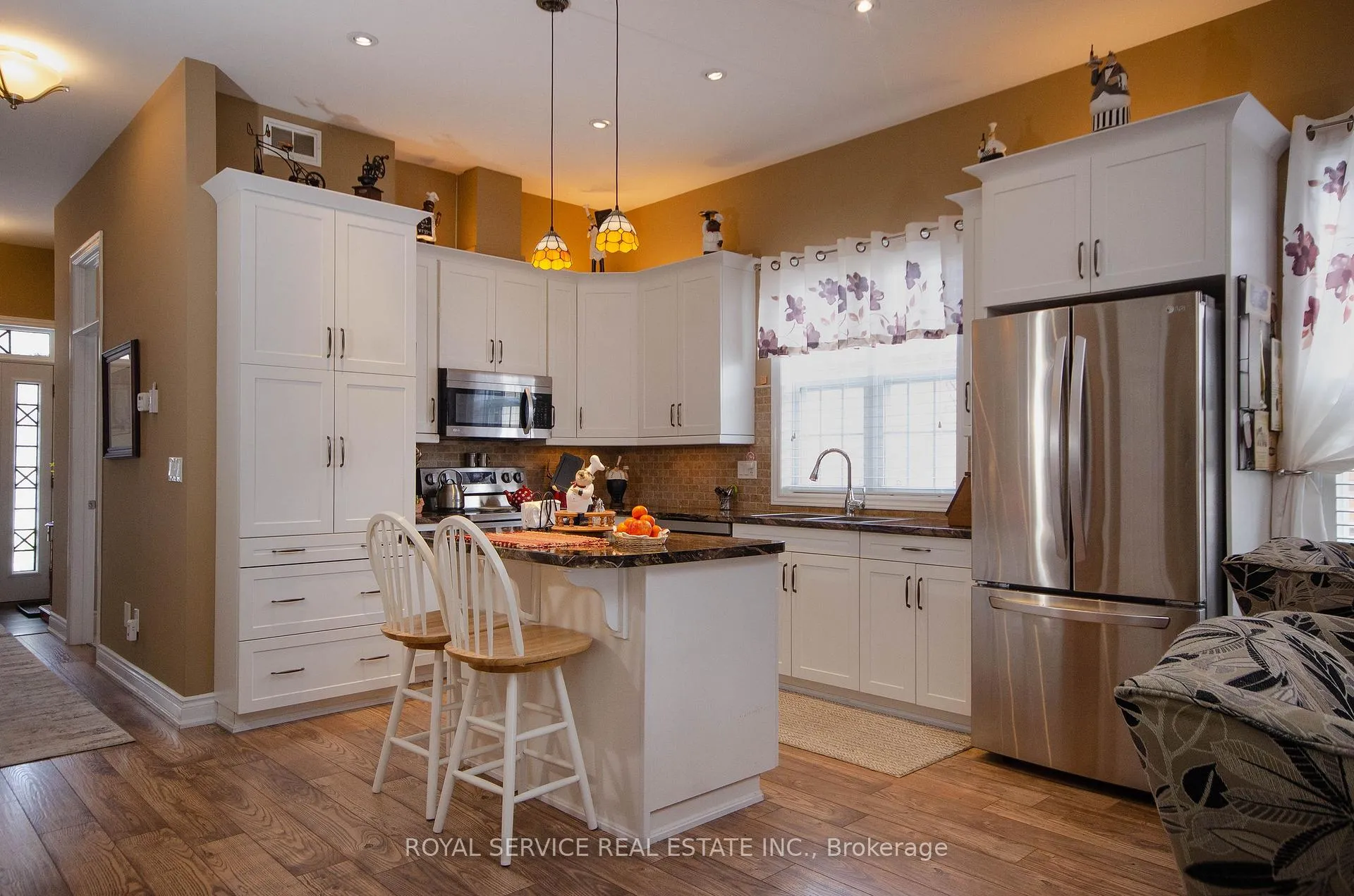 Photo 5 of 844 Wilkins Gate, Cobourg — HOMEH