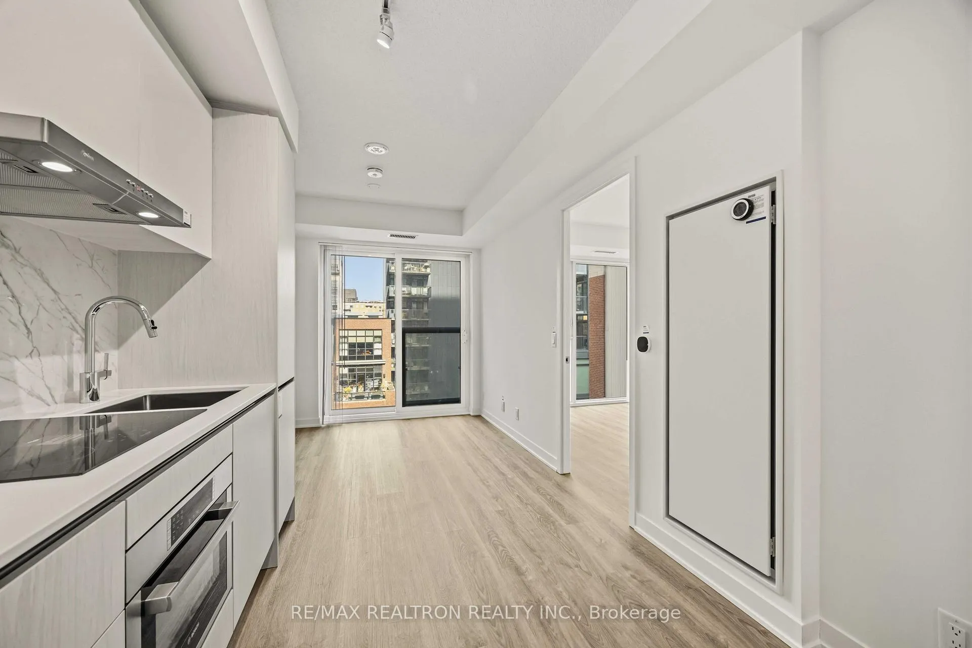 Photo 12 of Unit 905, 180 Front Street E, Toronto, Moss Park — HOMEH