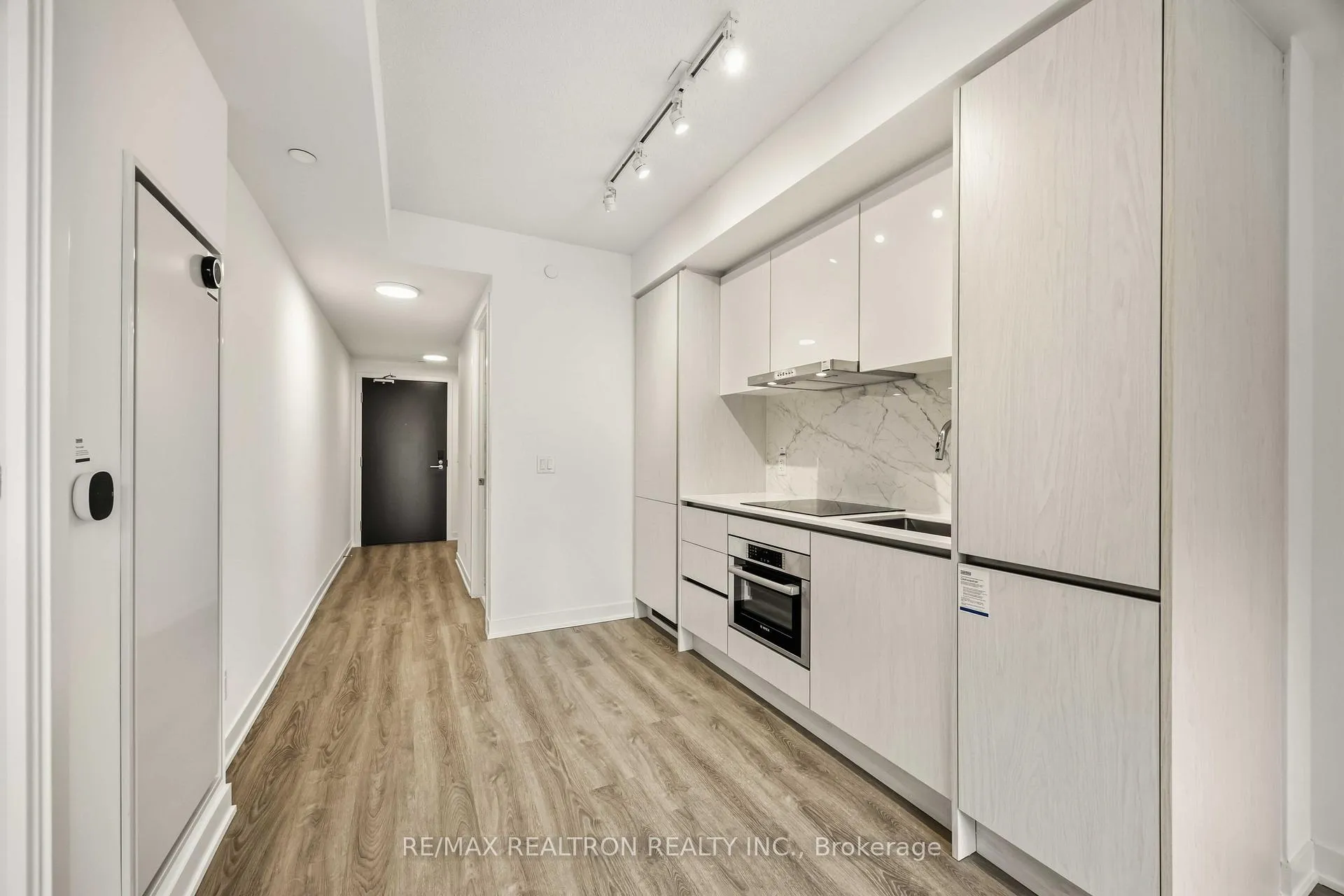 Photo 15 of Unit 905, 180 Front Street E, Toronto, Moss Park — HOMEH