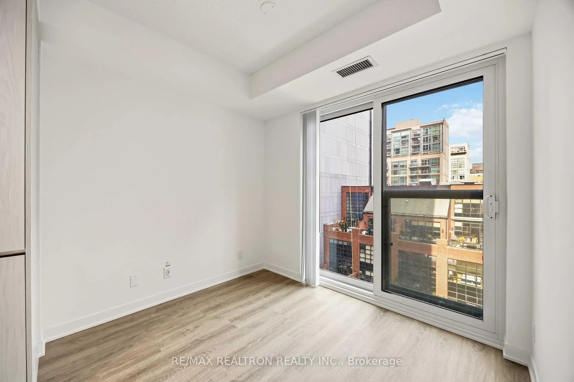 Photo 18 of Unit 905, 180 Front Street E, Toronto, Moss Park — HOMEH