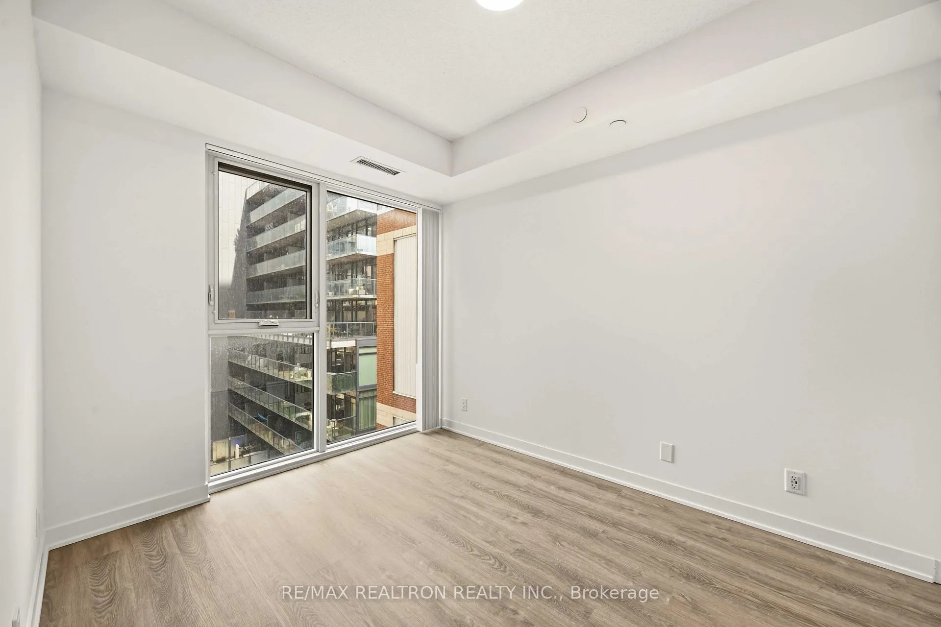 Photo 20 of Unit 905, 180 Front Street E, Toronto, Moss Park — HOMEH