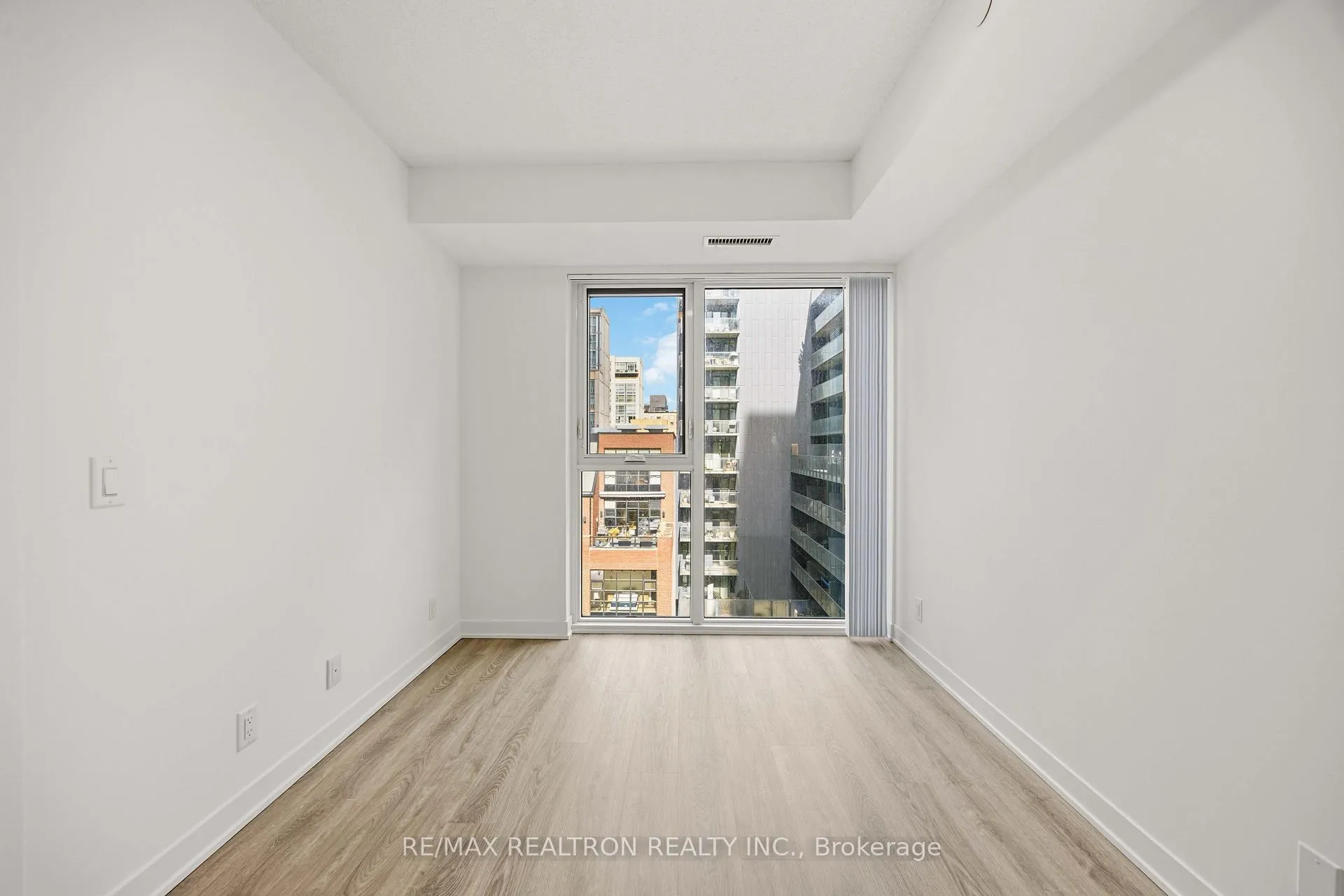 Photo 23 of Unit 905, 180 Front Street E, Toronto, Moss Park — HOMEH