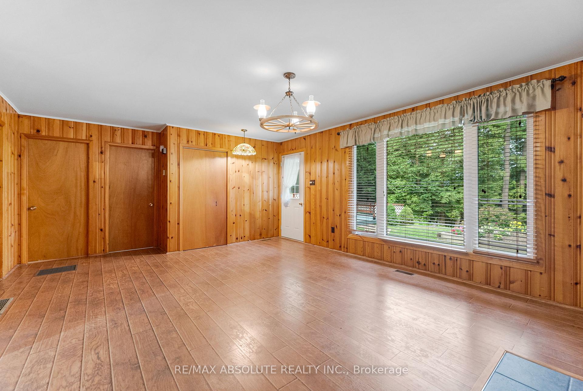 Photo 6 of 155 Dugald Road, McNab/Braeside, Mcnab/Braeside Twps — HOMEH