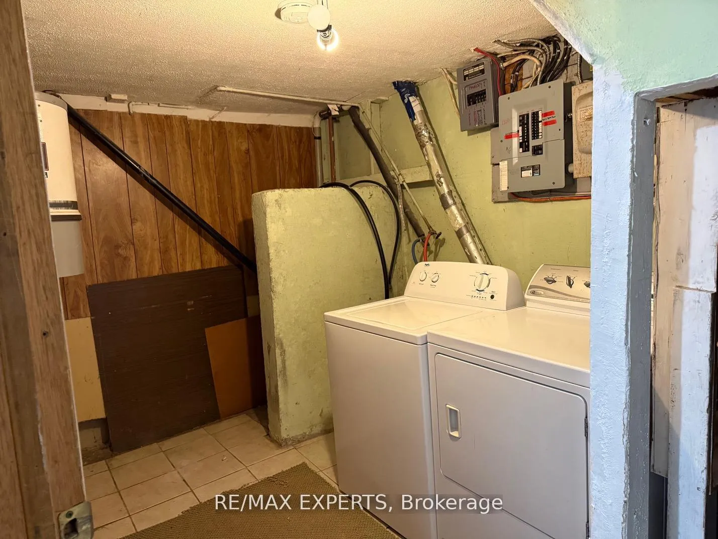 Photo 15 of Unit Bsmt, 14 Richardson Drive, Aurora, Aurora Highlands — HOMEH