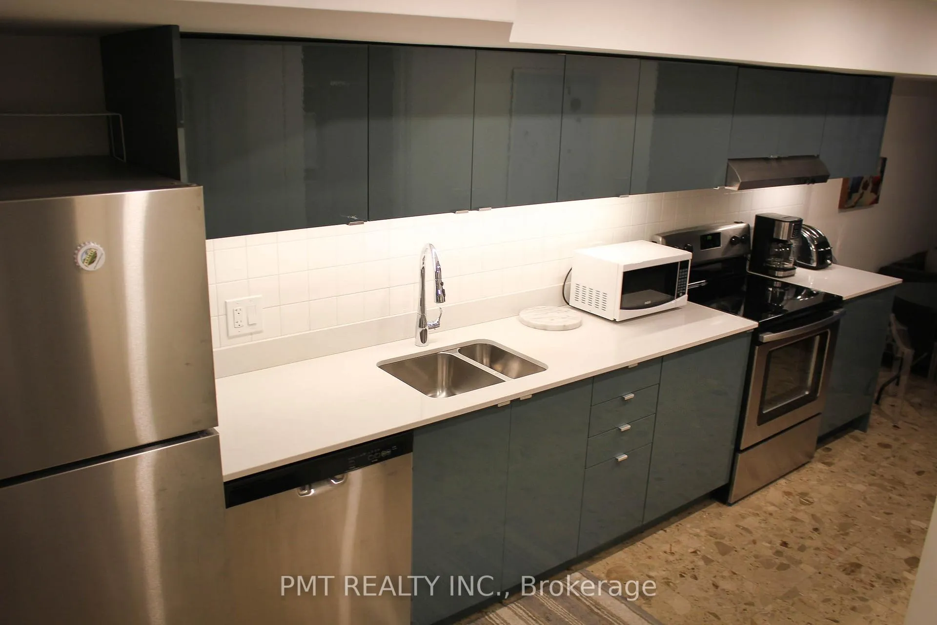 Photo 4 of Unit Bsmt, 445 Ontario Street, Toronto, Moss Park — HOMEH