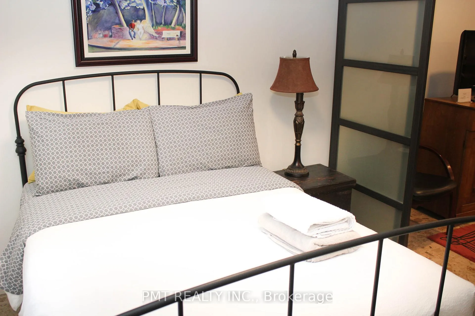 Photo 10 of Unit Bsmt, 445 Ontario Street, Toronto, Moss Park — HOMEH