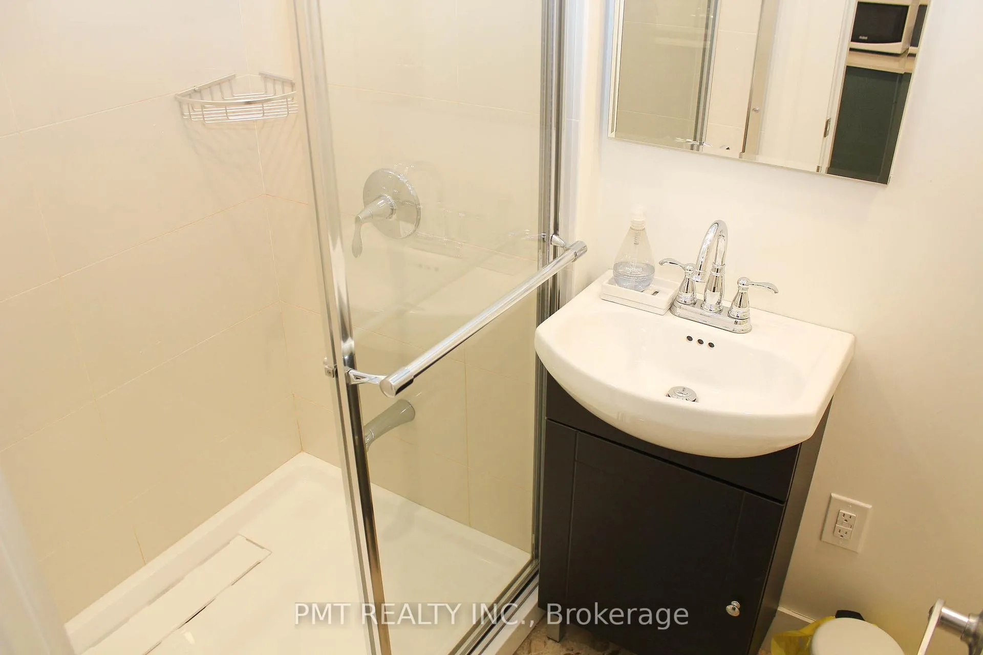 Photo 11 of Unit Bsmt, 445 Ontario Street, Toronto, Moss Park — HOMEH
