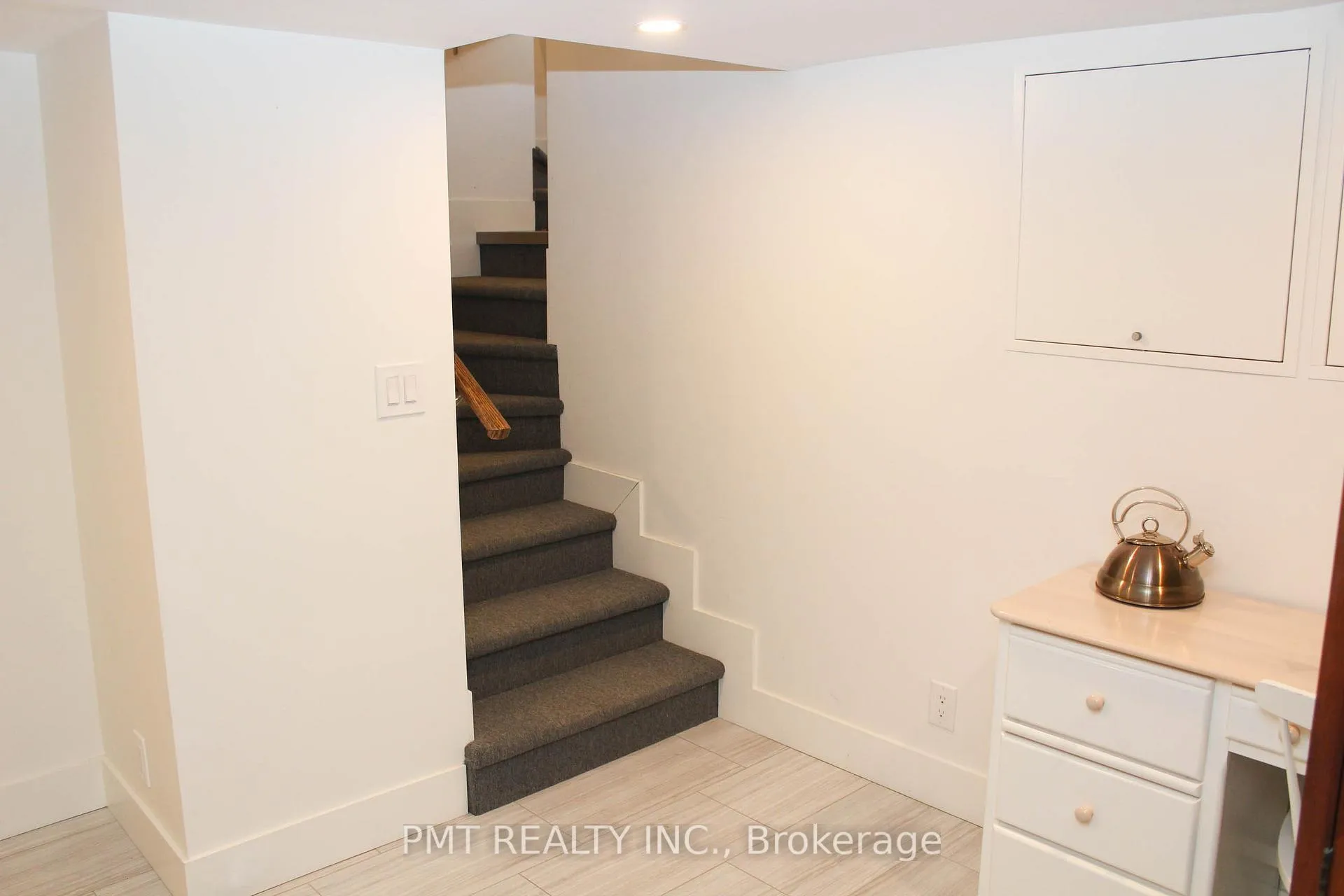 Photo 14 of Unit Bsmt, 445 Ontario Street, Toronto, Moss Park — HOMEH