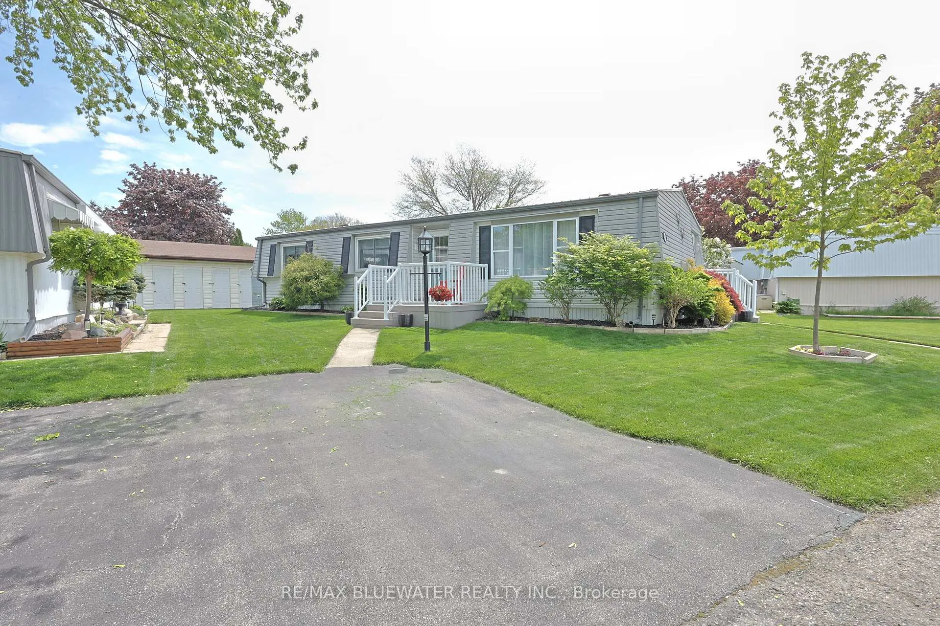 Photo 6 of 209 Biltmore Drive, South Huron, Stephen — HOMEH