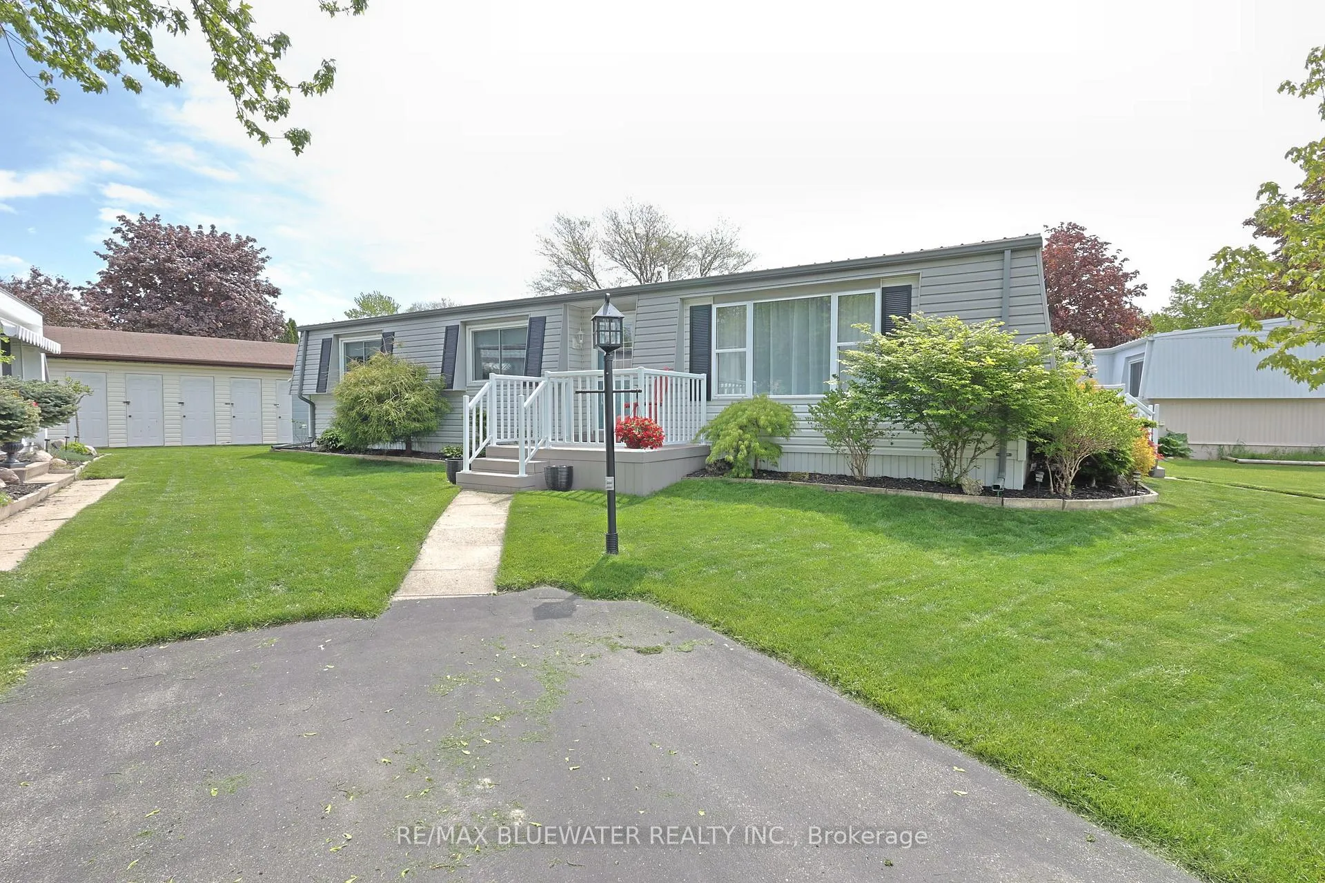 Photo 7 of 209 Biltmore Drive, South Huron, Stephen — HOMEH