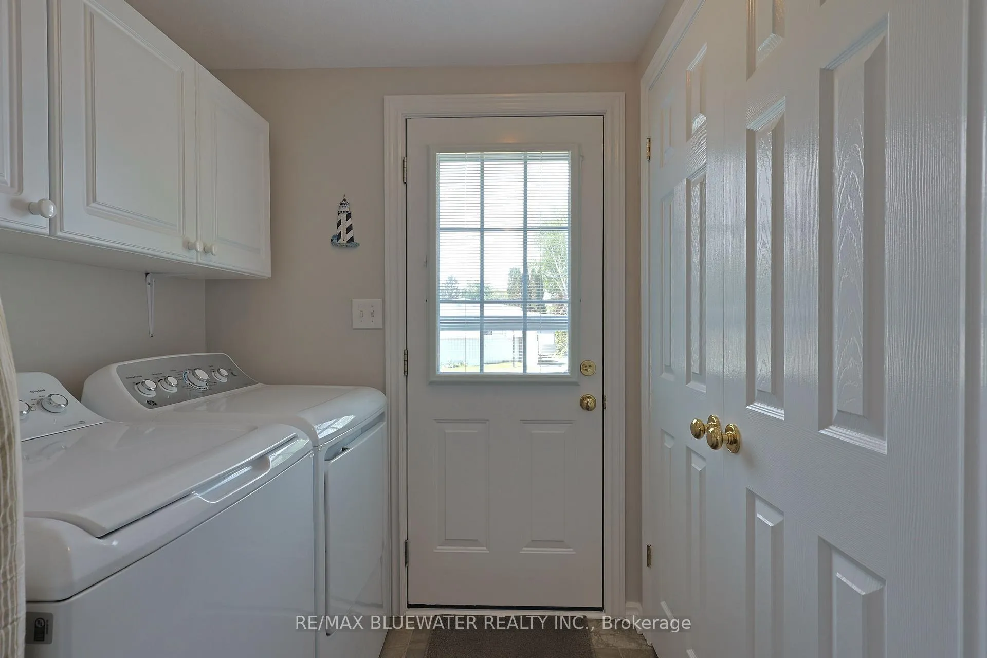Photo 18 of 209 Biltmore Drive, South Huron, Stephen — HOMEH