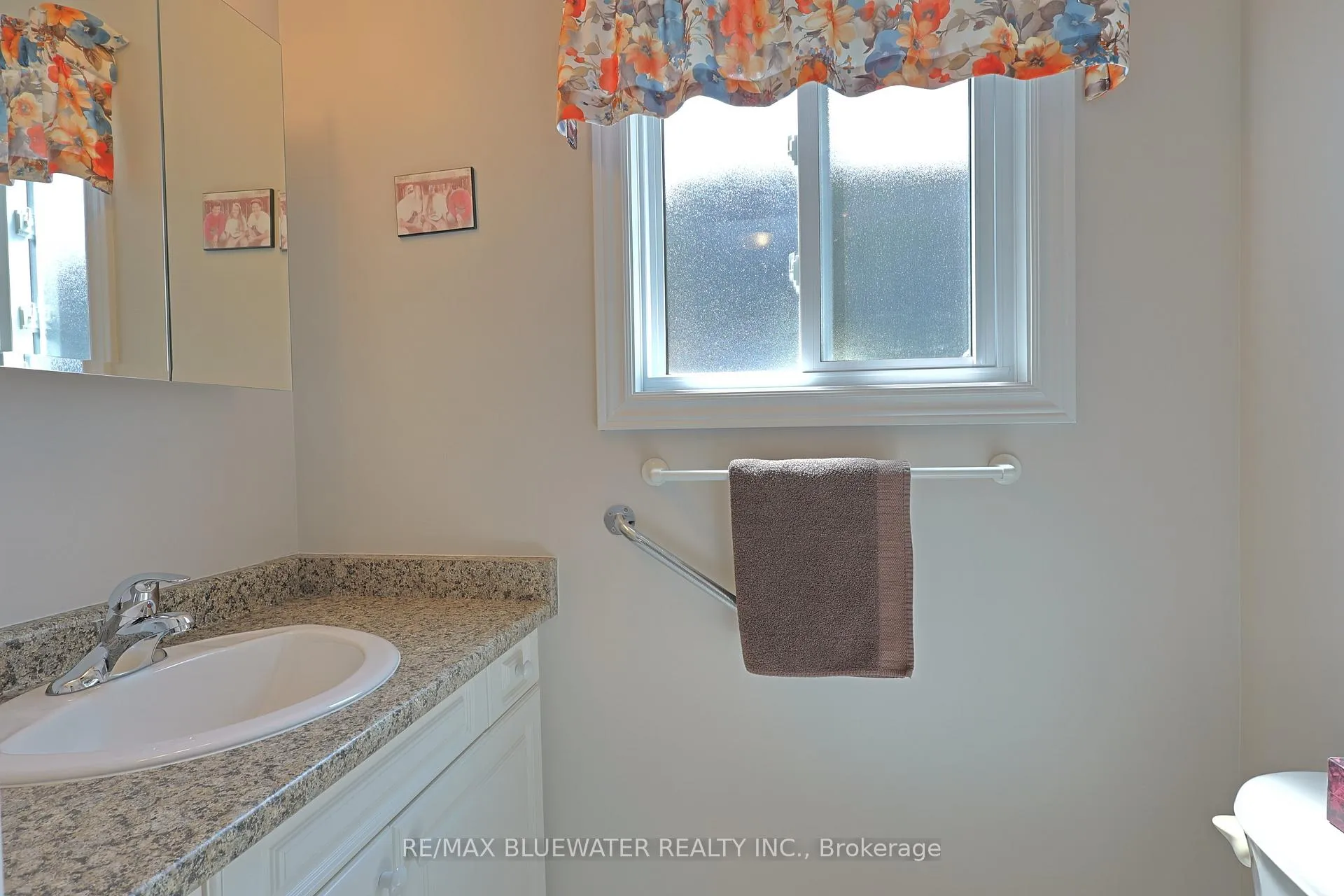 Photo 26 of 209 Biltmore Drive, South Huron, Stephen — HOMEH