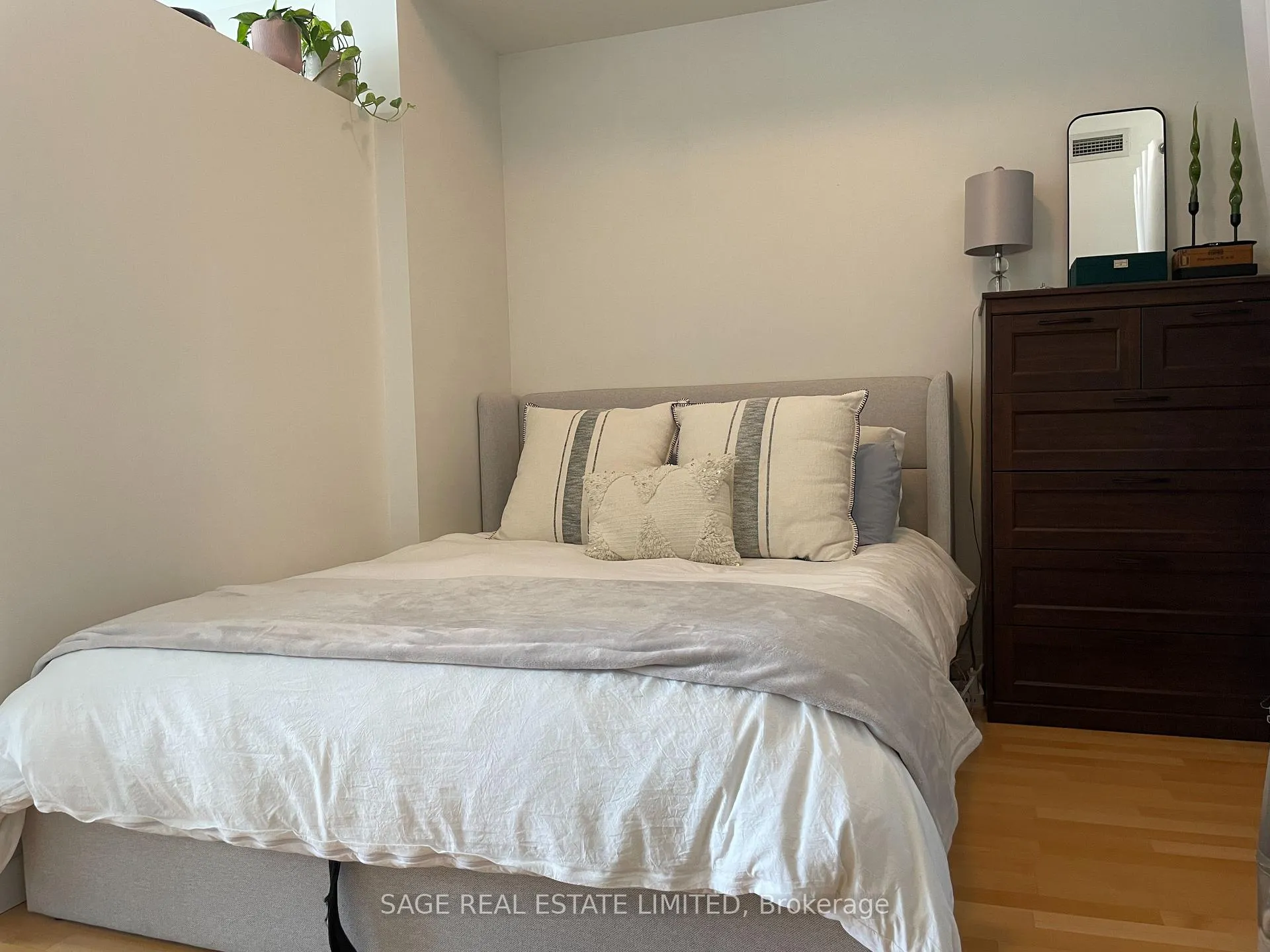 Photo 6 of Unit 2107, 281 Mutual Street, Toronto, Church-Yonge Corridor — HOMEH