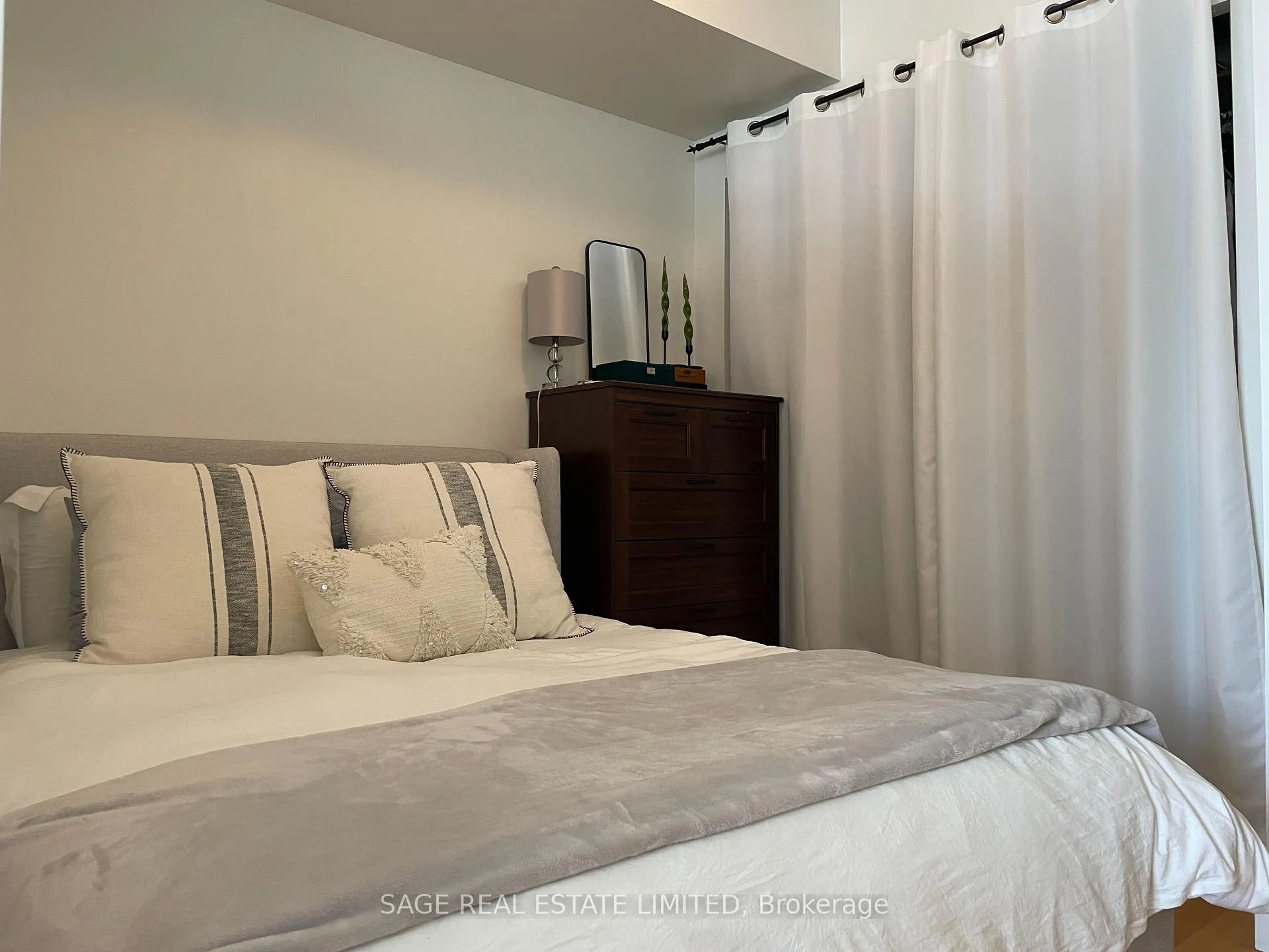 Photo 7 of Unit 2107, 281 Mutual Street, Toronto, Church-Yonge Corridor — HOMEH