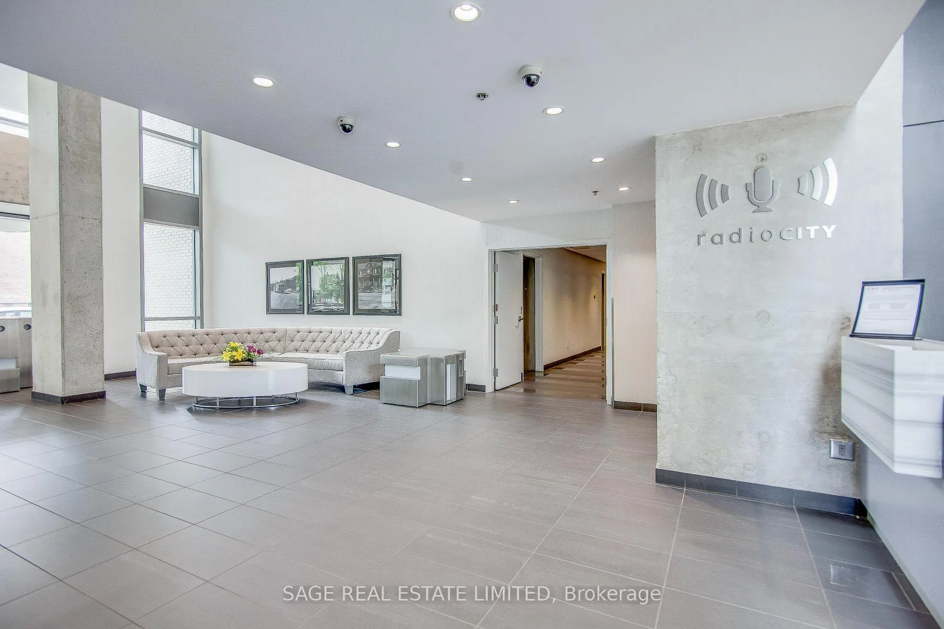 Photo 14 of Unit 2107, 281 Mutual Street, Toronto, Church-Yonge Corridor — HOMEH
