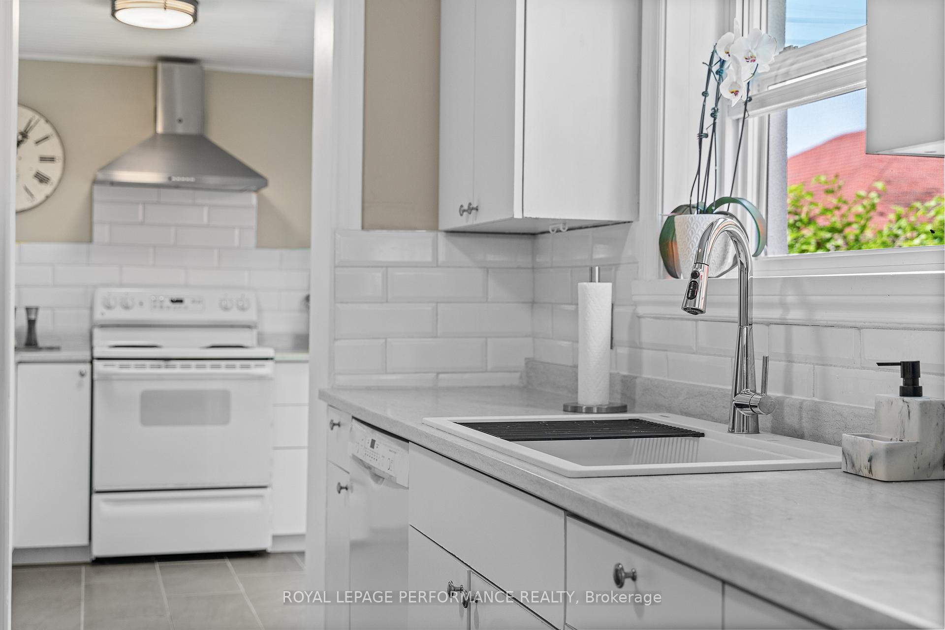 Photo 20 of 203 Blackburn Avenue, Ottawa, Sandy Hill — HOMEH