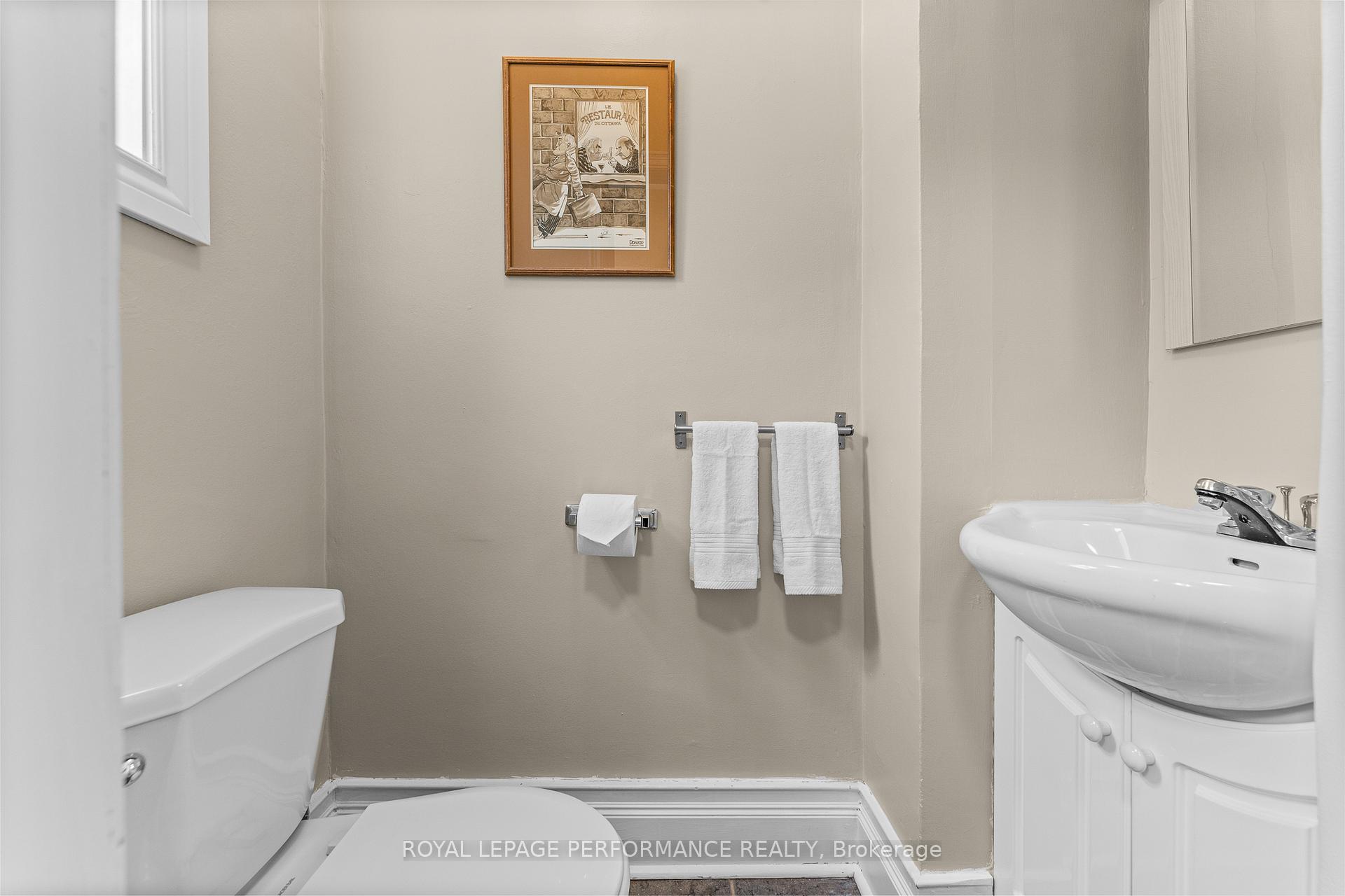 Photo 23 of 203 Blackburn Avenue, Ottawa, Sandy Hill — HOMEH