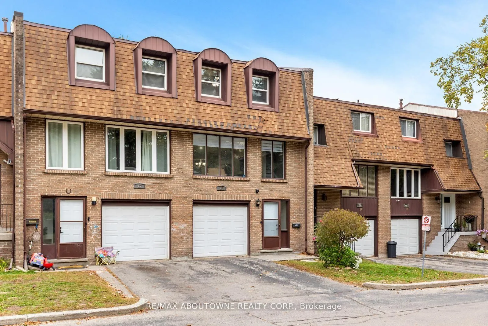 Front of Unit 48, 49 Cedarwoods Crescent
