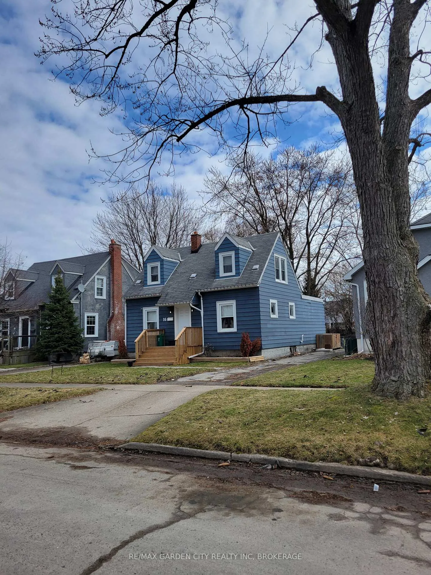 Photo 38 of 16 Walnut Street, Welland, Prince Charles — HOMEH