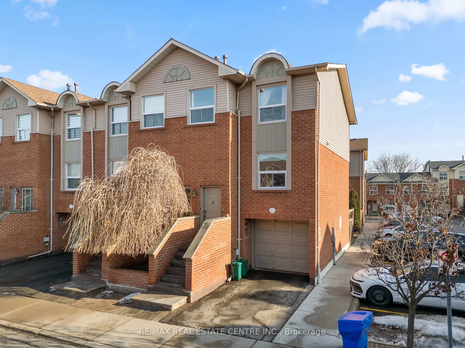 Photo 1 of Unit 10, 1570 Reeves Gate, Oakville, Glen Abbey — HOMEH