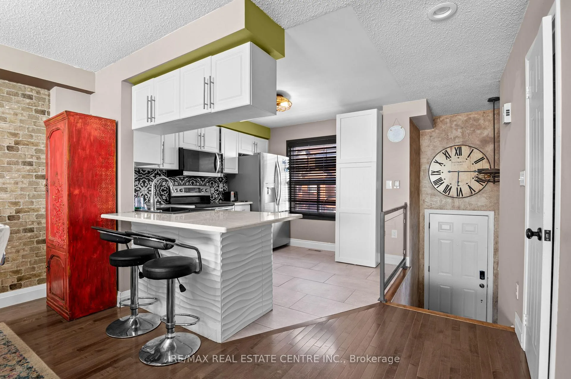 Photo 6 of Unit 10, 1570 Reeves Gate, Oakville, Glen Abbey — HOMEH