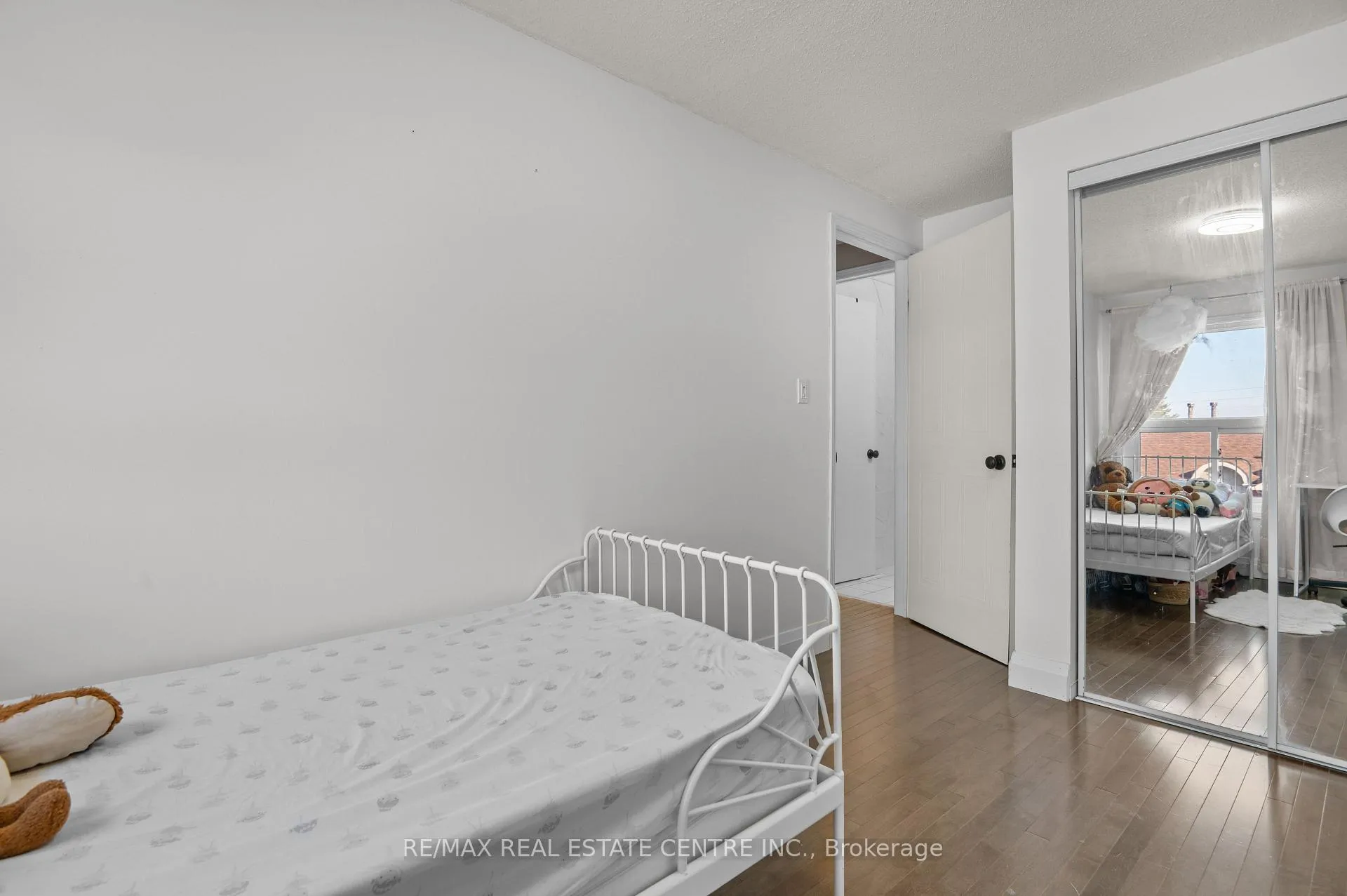 Photo 35 of Unit 10, 1570 Reeves Gate, Oakville, Glen Abbey — HOMEH