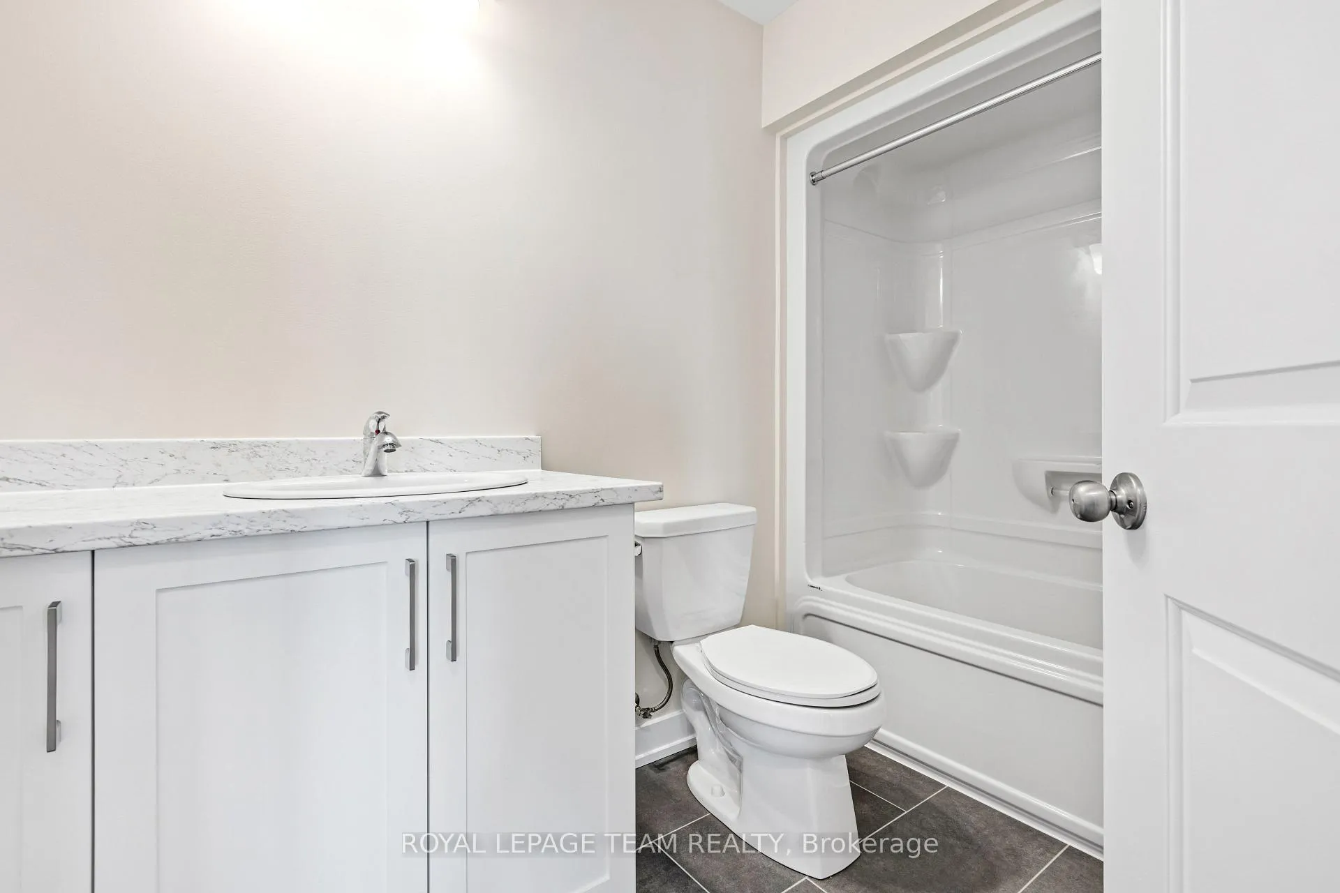 Photo 29 of 101 Staples Boulevard, Smiths Falls — HOMEH