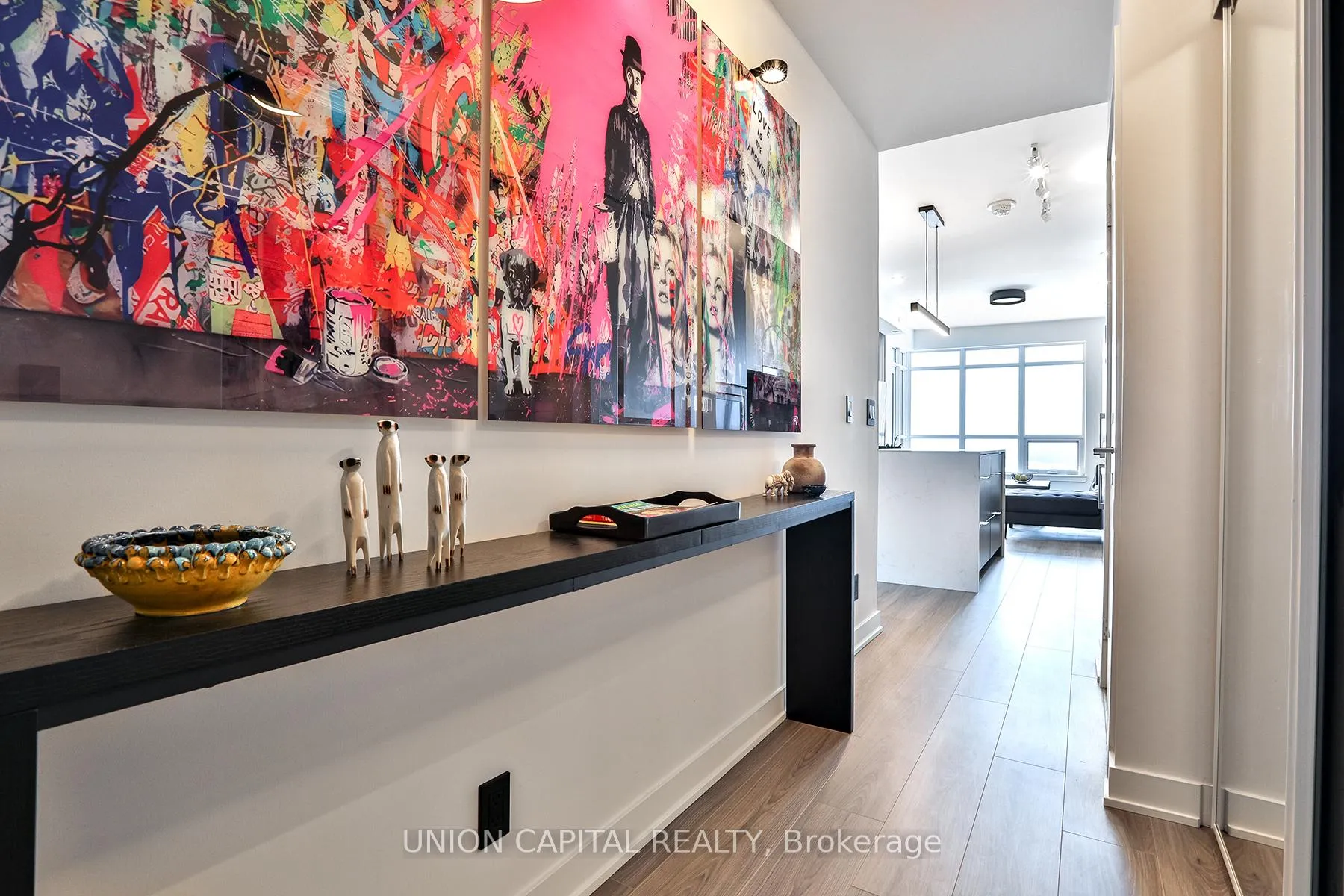 Front of Unit 1002, 30 Upper Mall Way
