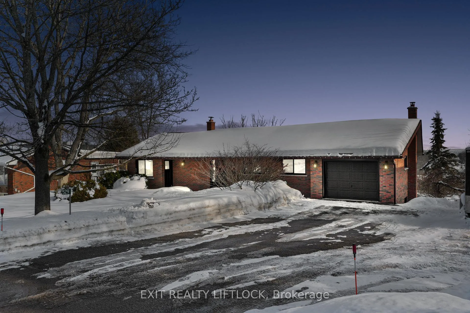 Photo 2 of 529 McCrea Drive, Peterborough, Northcrest Ward 5 — HOMEH
